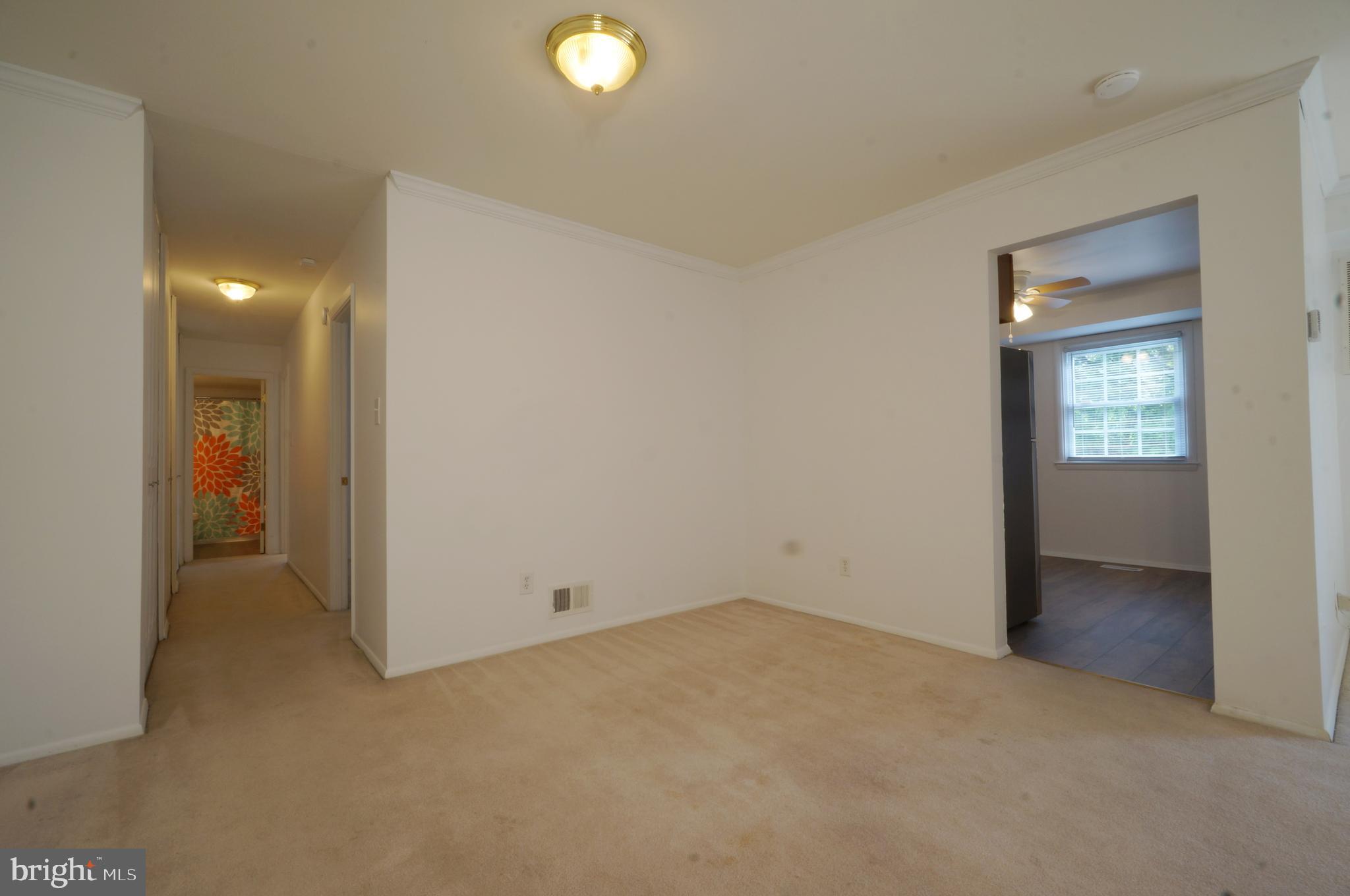 VILLAGES AT HOMELAND - Residential Lease