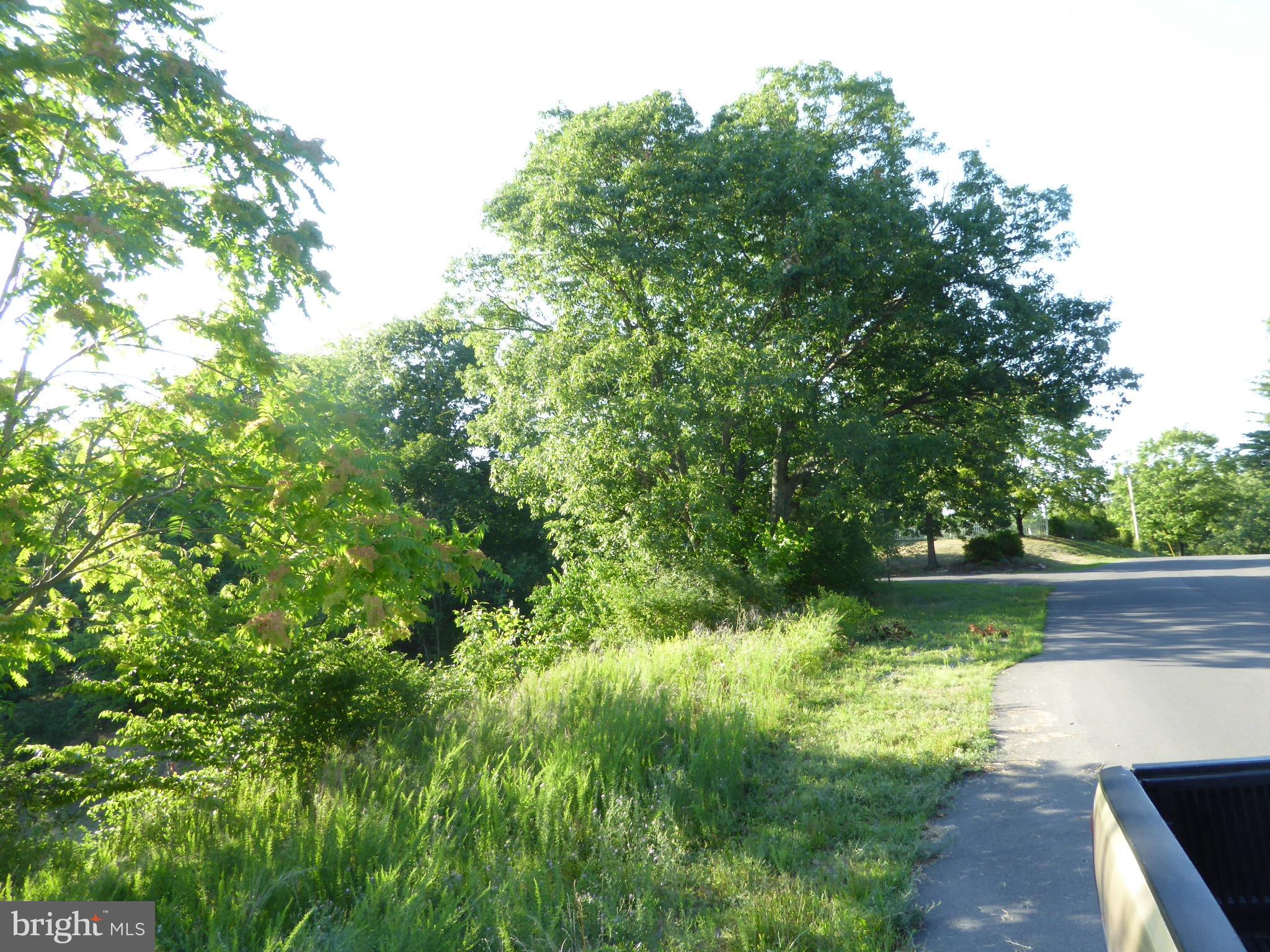 SUNRISE HEIGHTS - Land