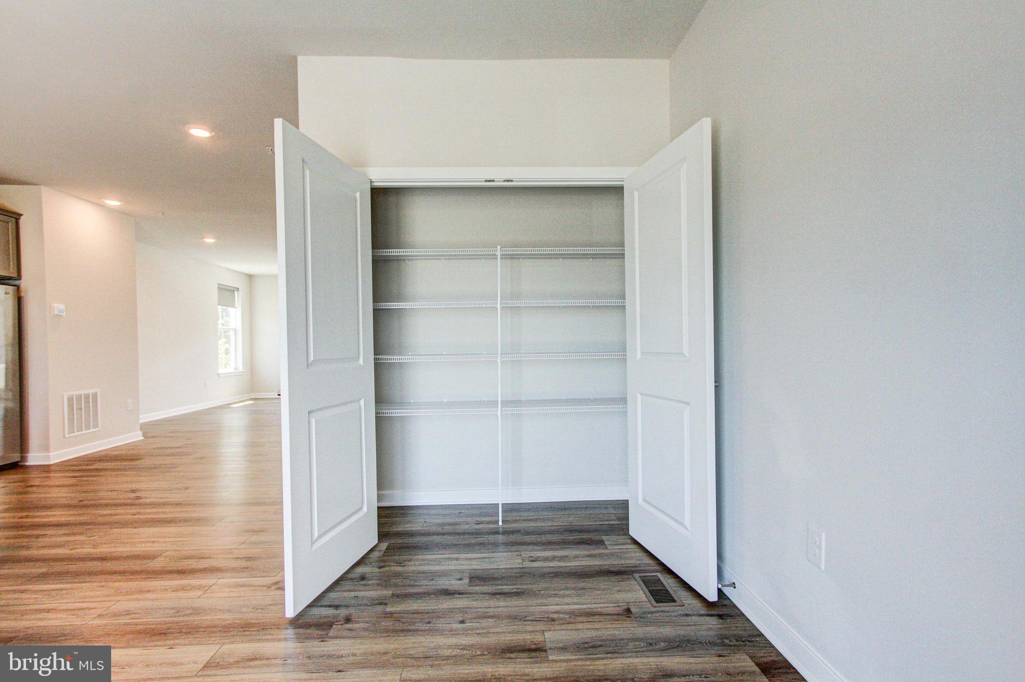 LANTERN RIDGE - Residential Lease