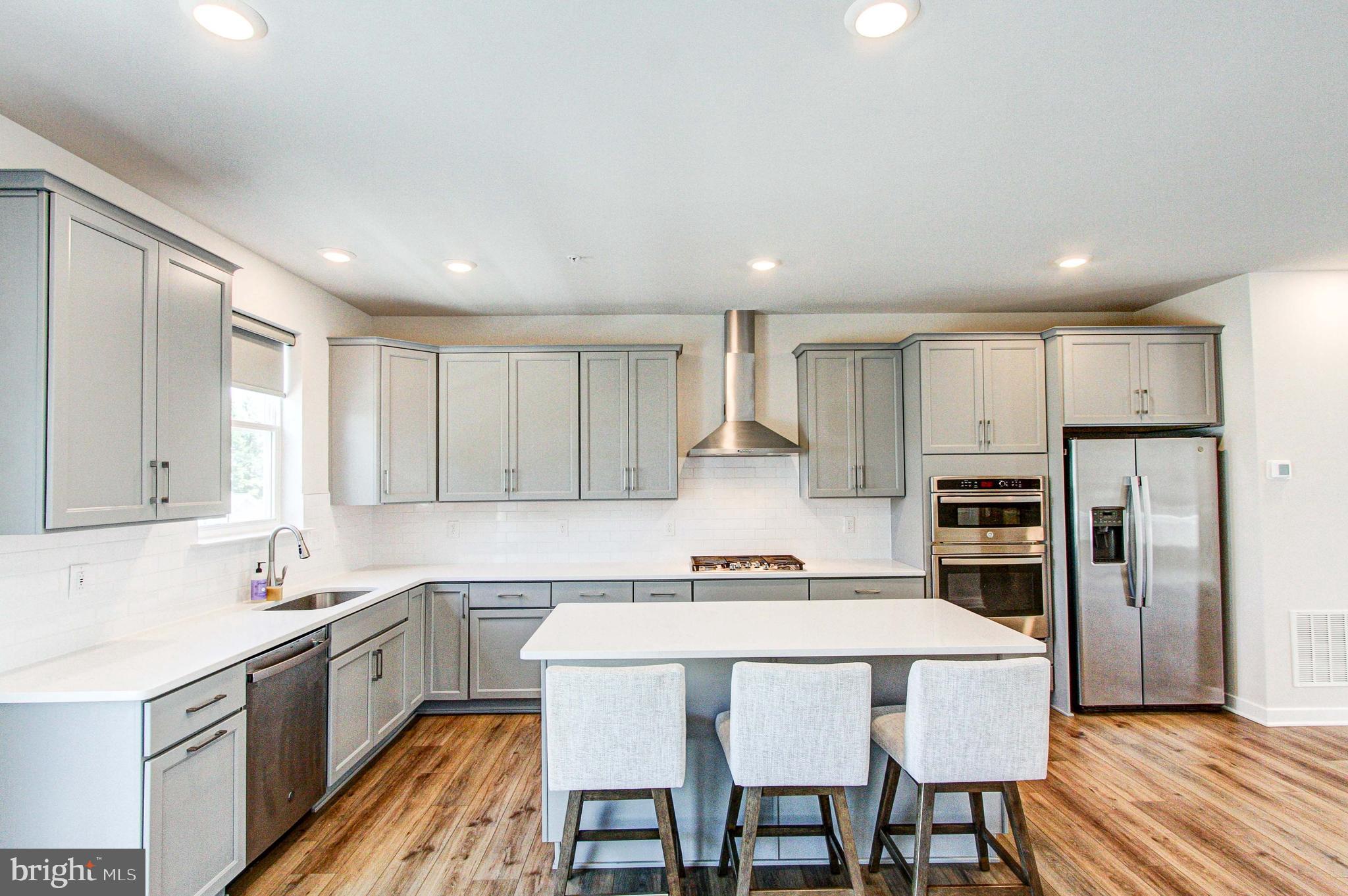 LANTERN RIDGE - Residential Lease