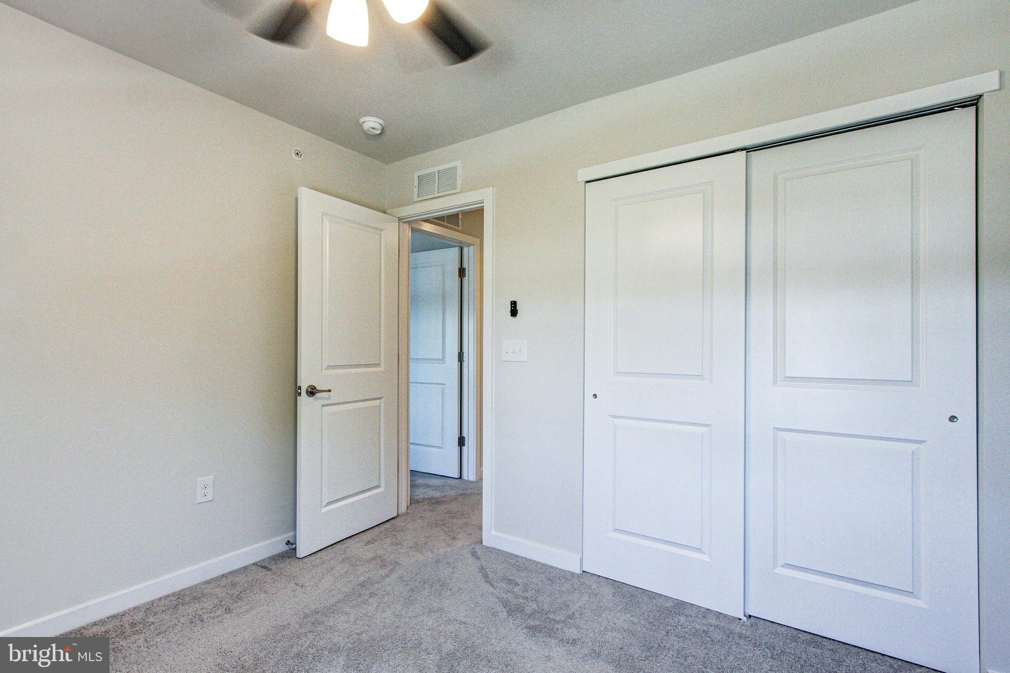 LANTERN RIDGE - Residential Lease