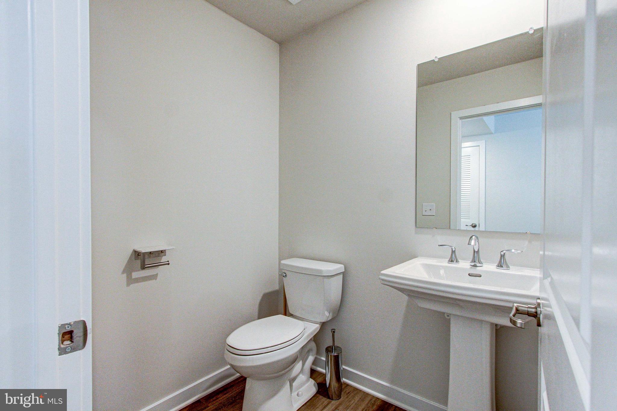 LANTERN RIDGE - Residential Lease