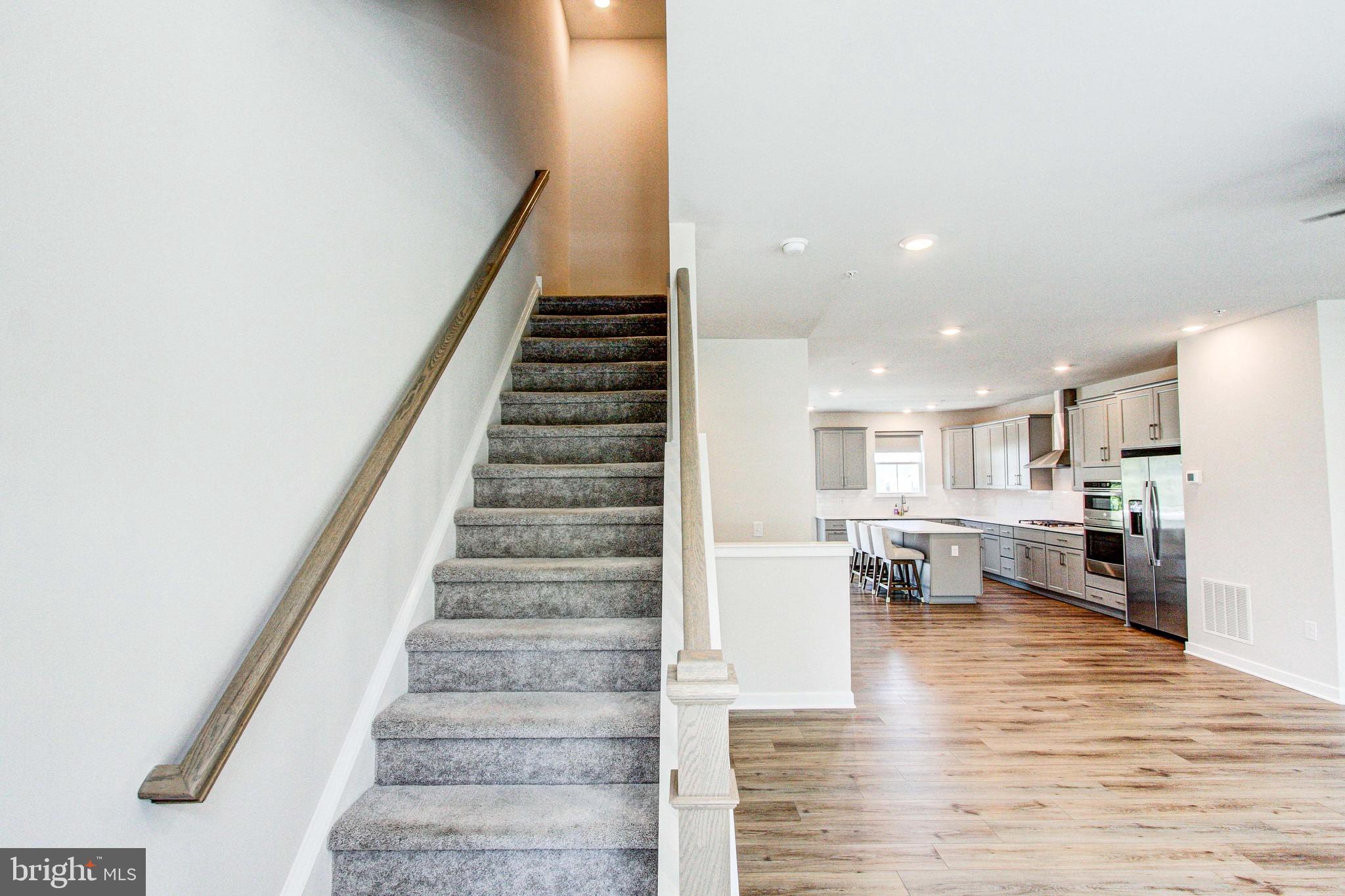 LANTERN RIDGE - Residential Lease