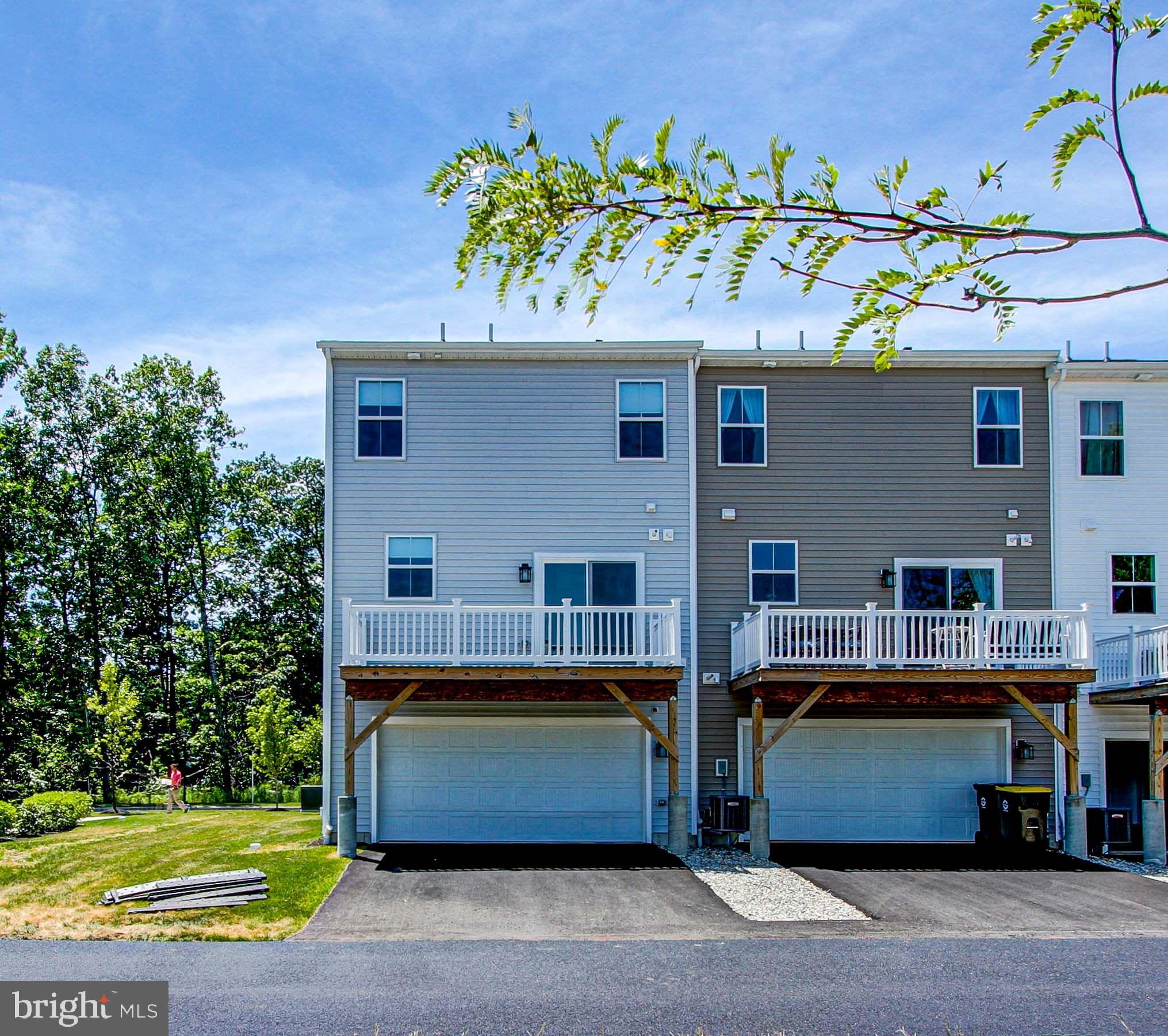 LANTERN RIDGE - Residential Lease