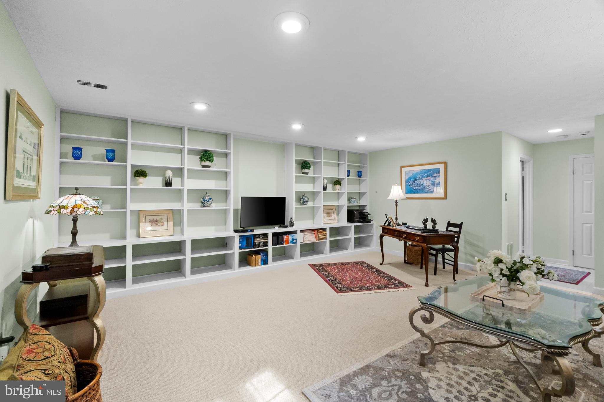 LANDMARK MEWS - Residential