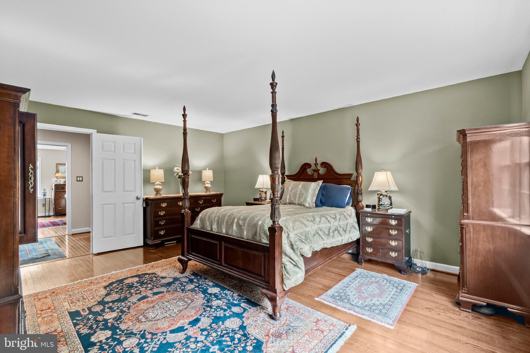 LANDMARK MEWS - Residential