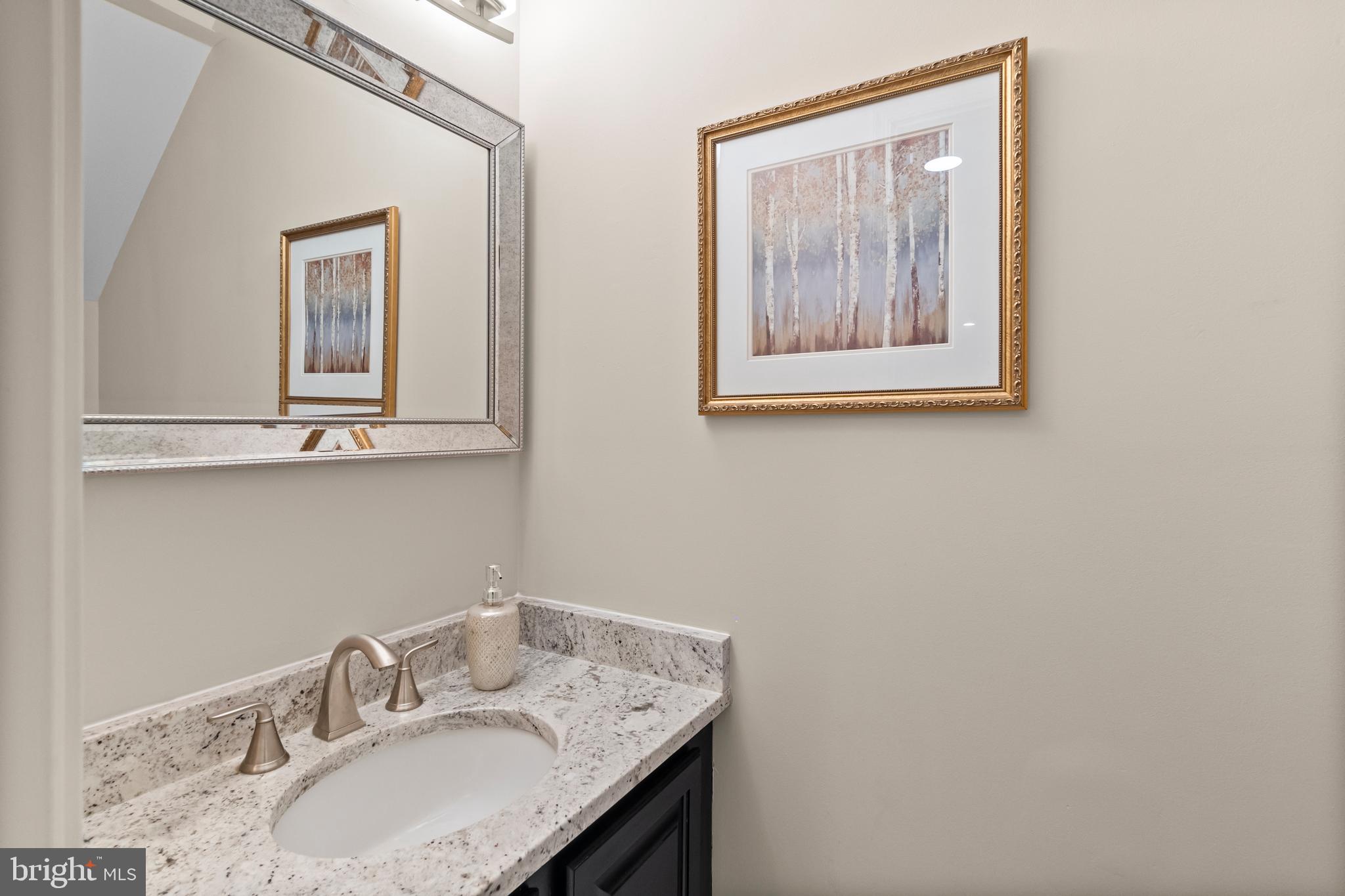 LANDMARK MEWS - Residential