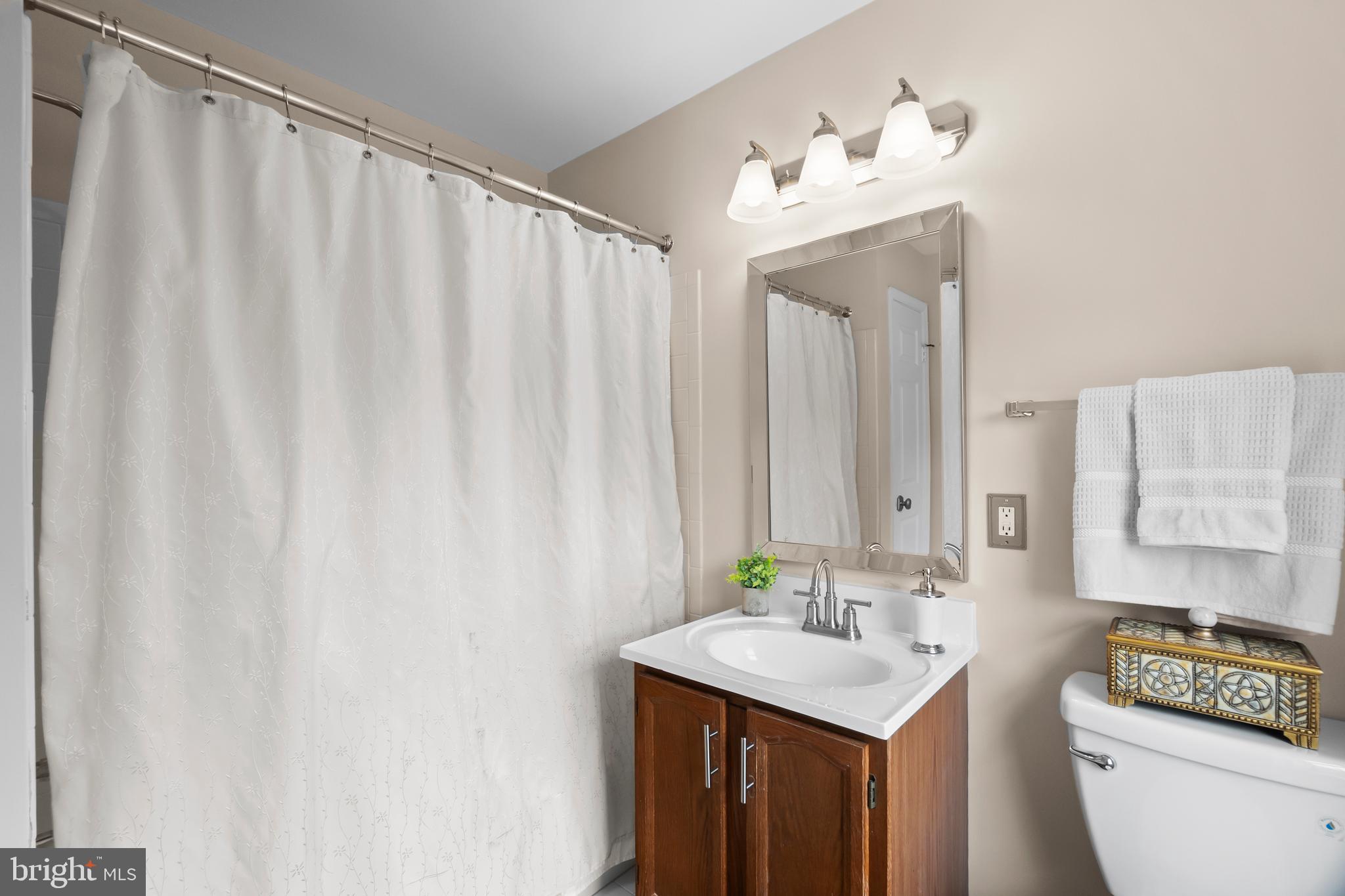 LANDMARK MEWS - Residential