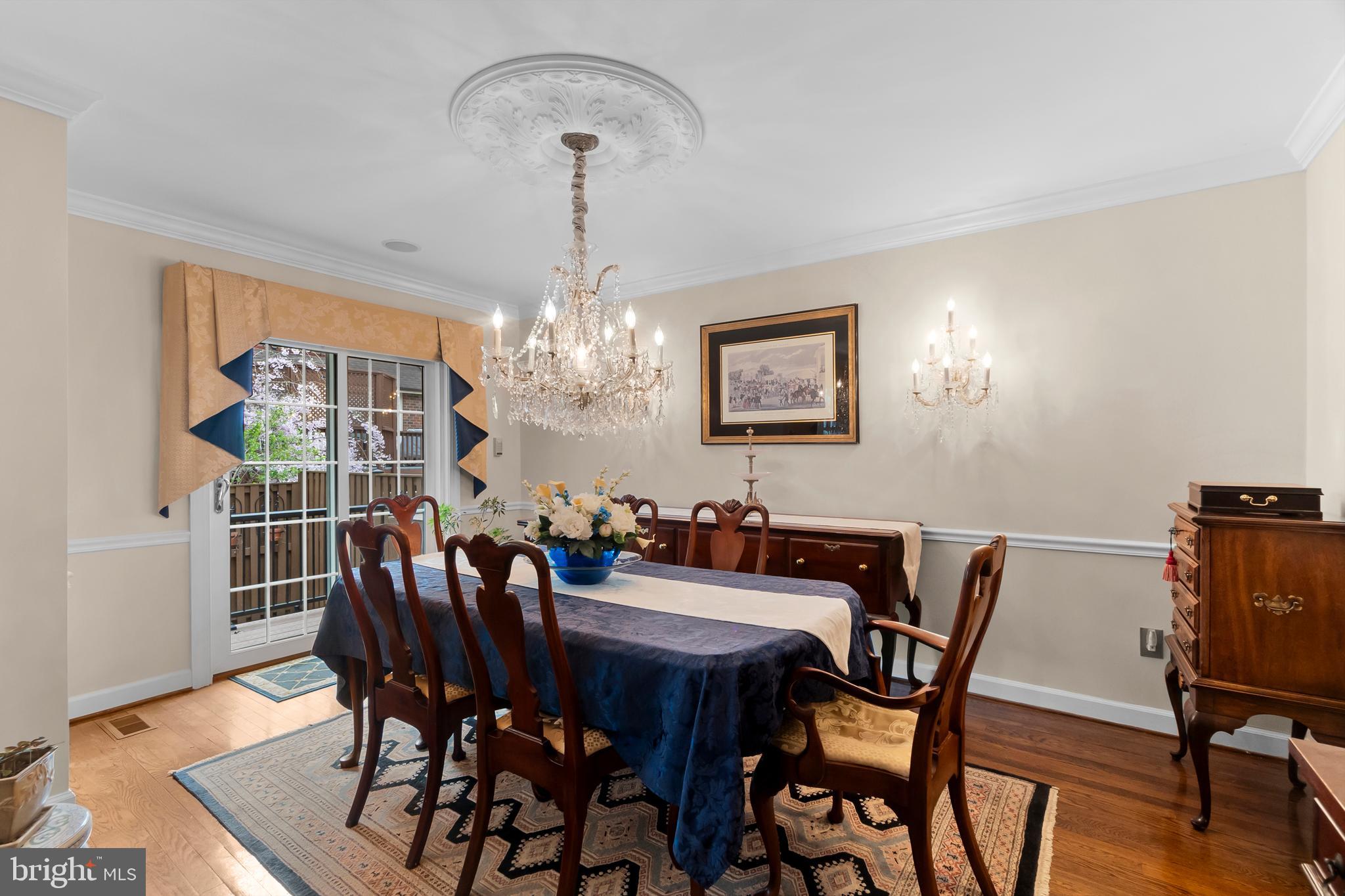 LANDMARK MEWS - Residential