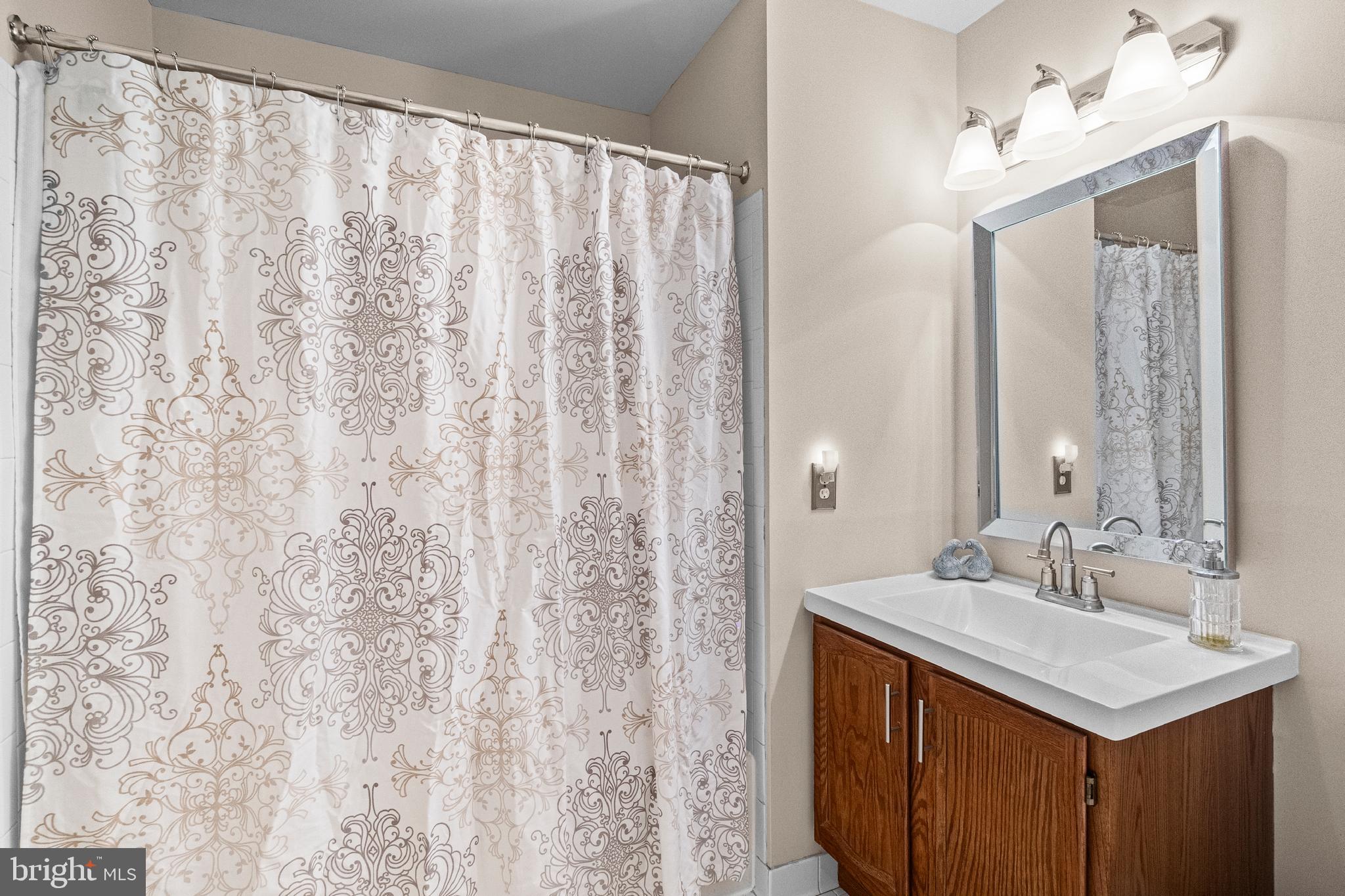 LANDMARK MEWS - Residential