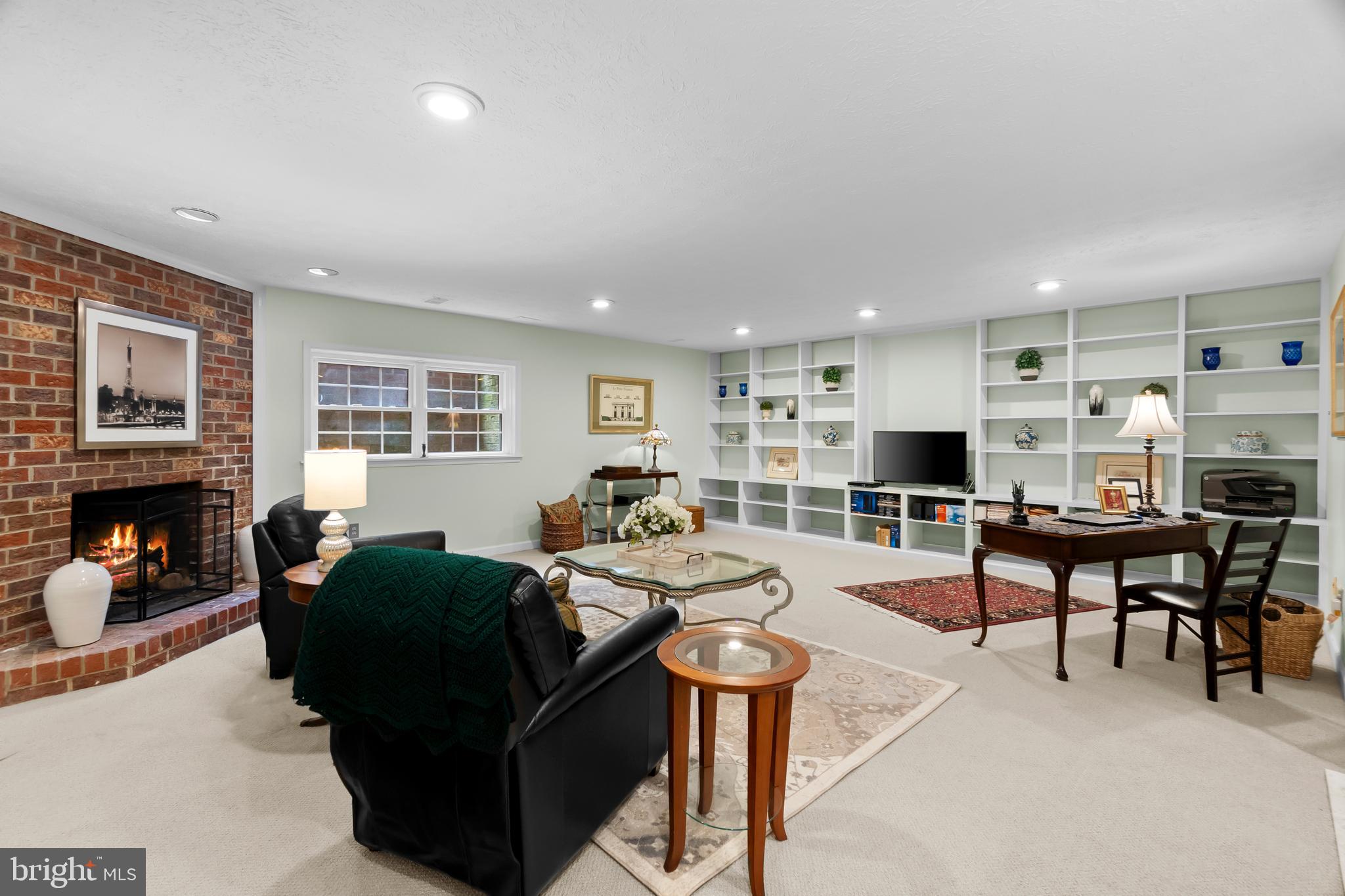 LANDMARK MEWS - Residential