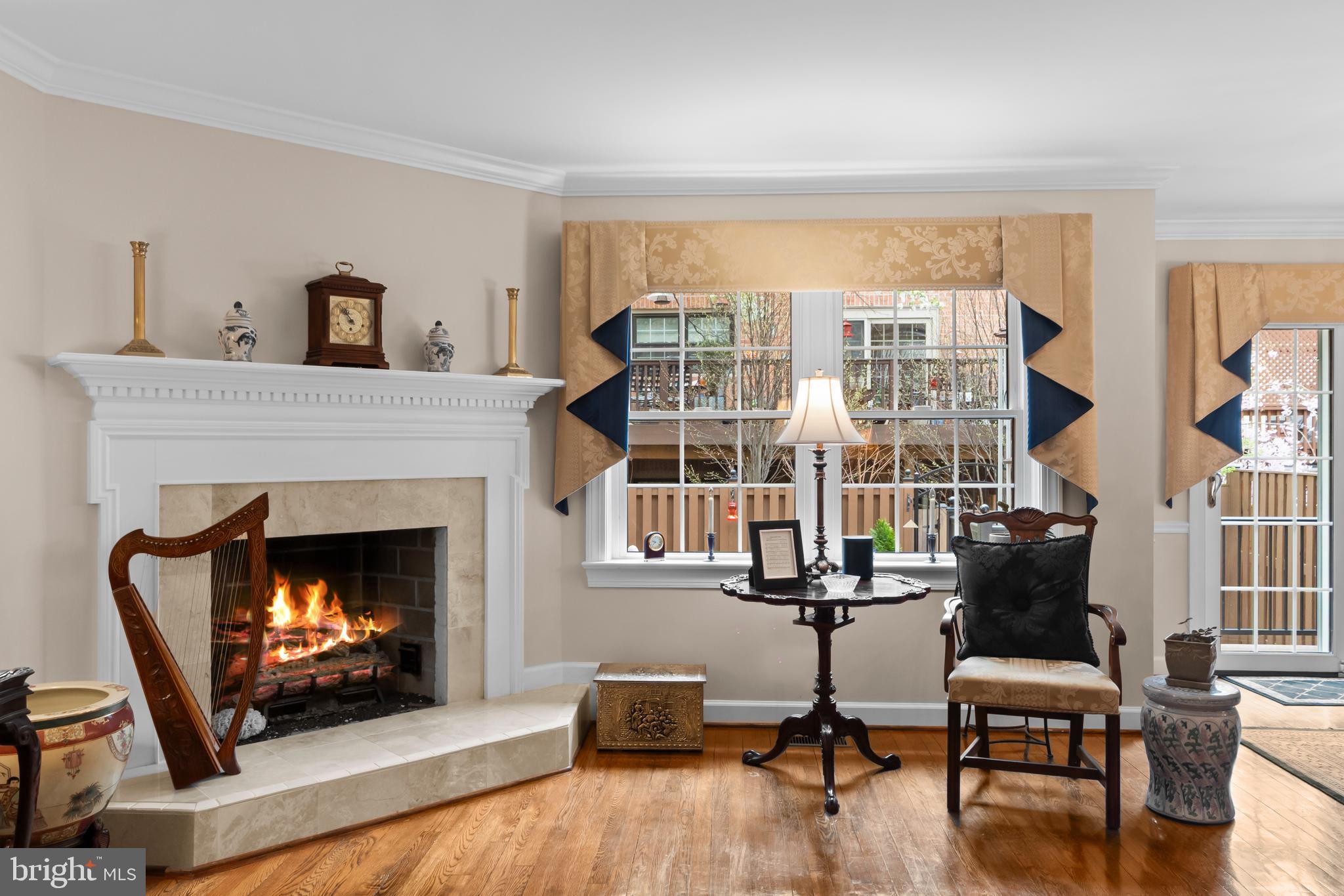 LANDMARK MEWS - Residential