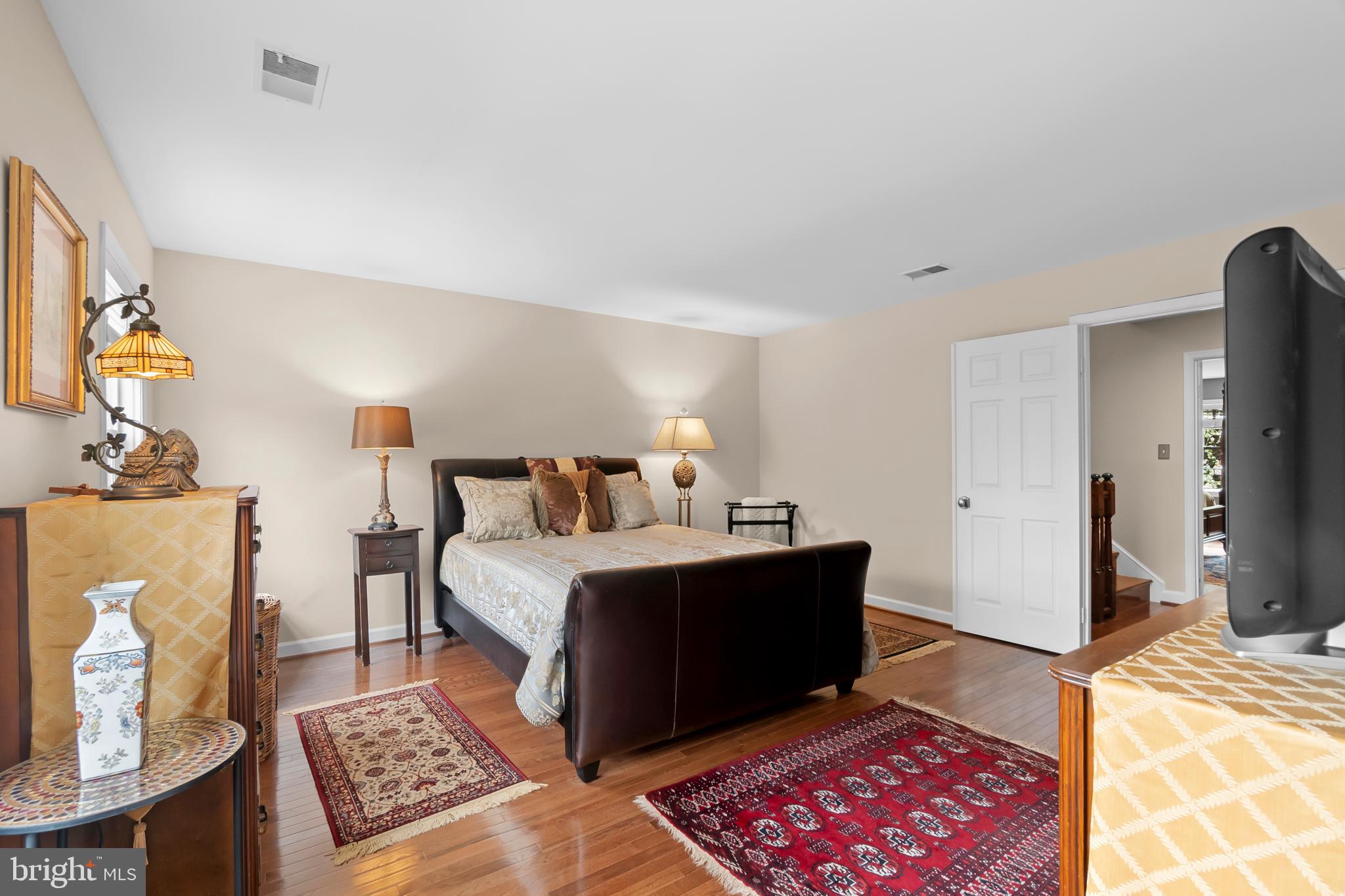 LANDMARK MEWS - Residential