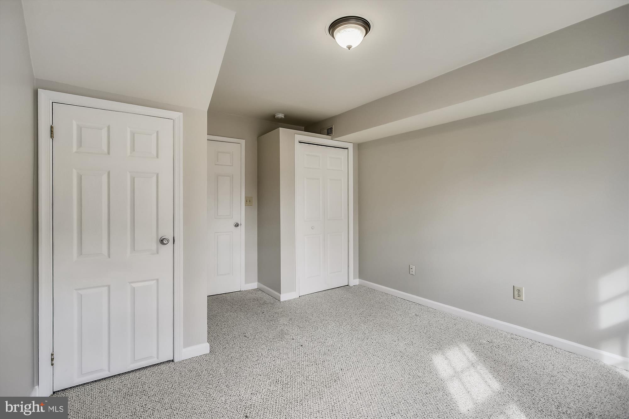 SETON HILL - Residential Lease