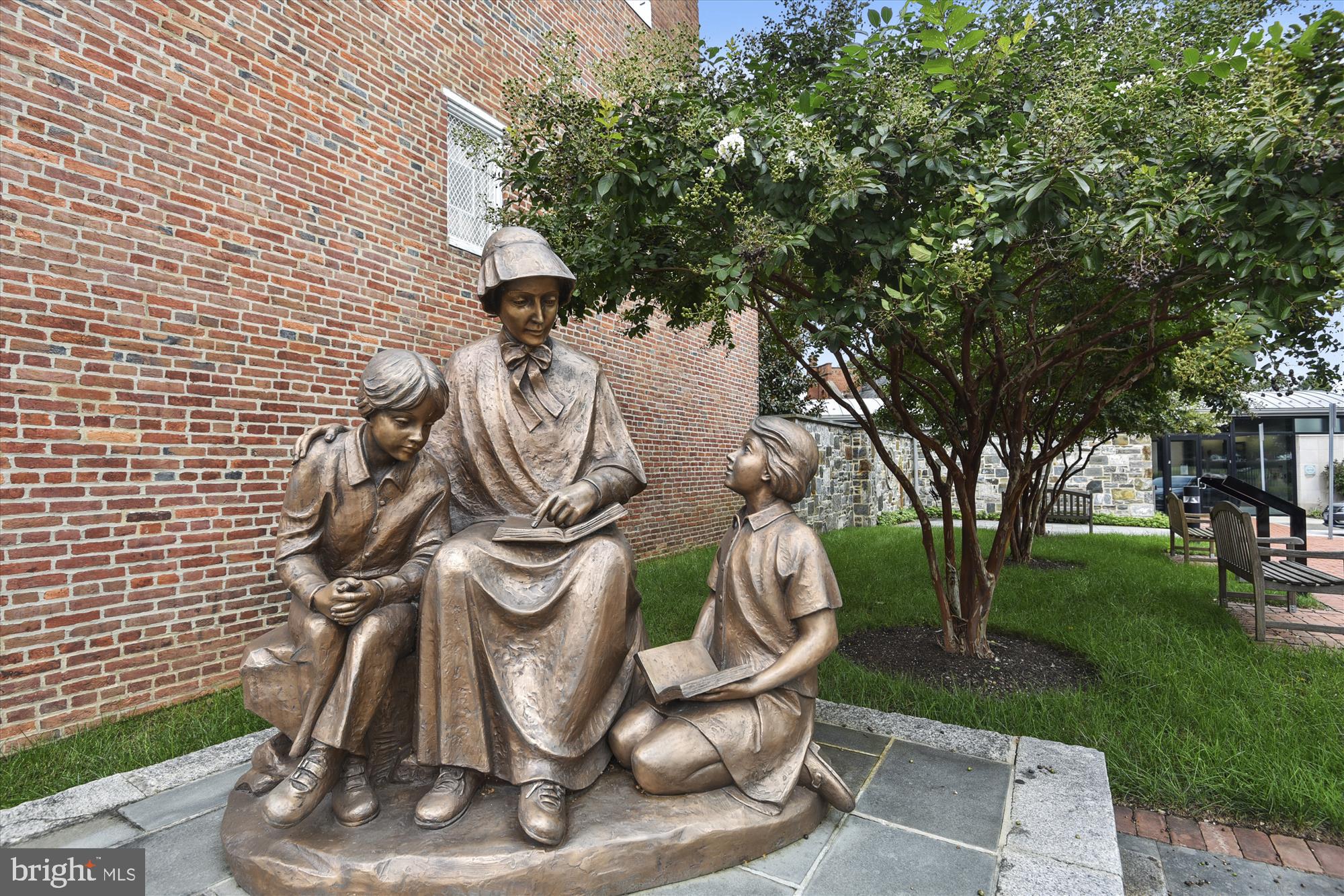 SETON HILL - Residential Lease