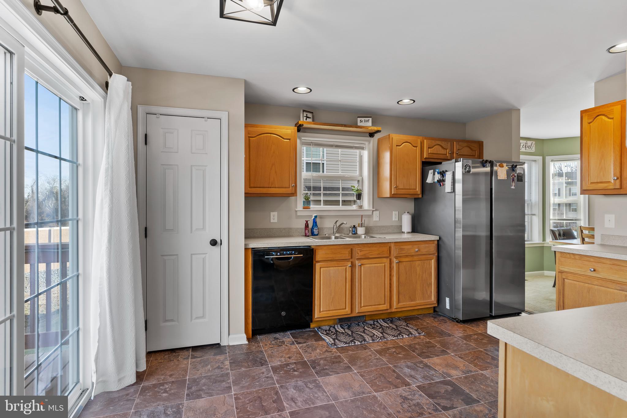 WEATHERSTONE - Residential