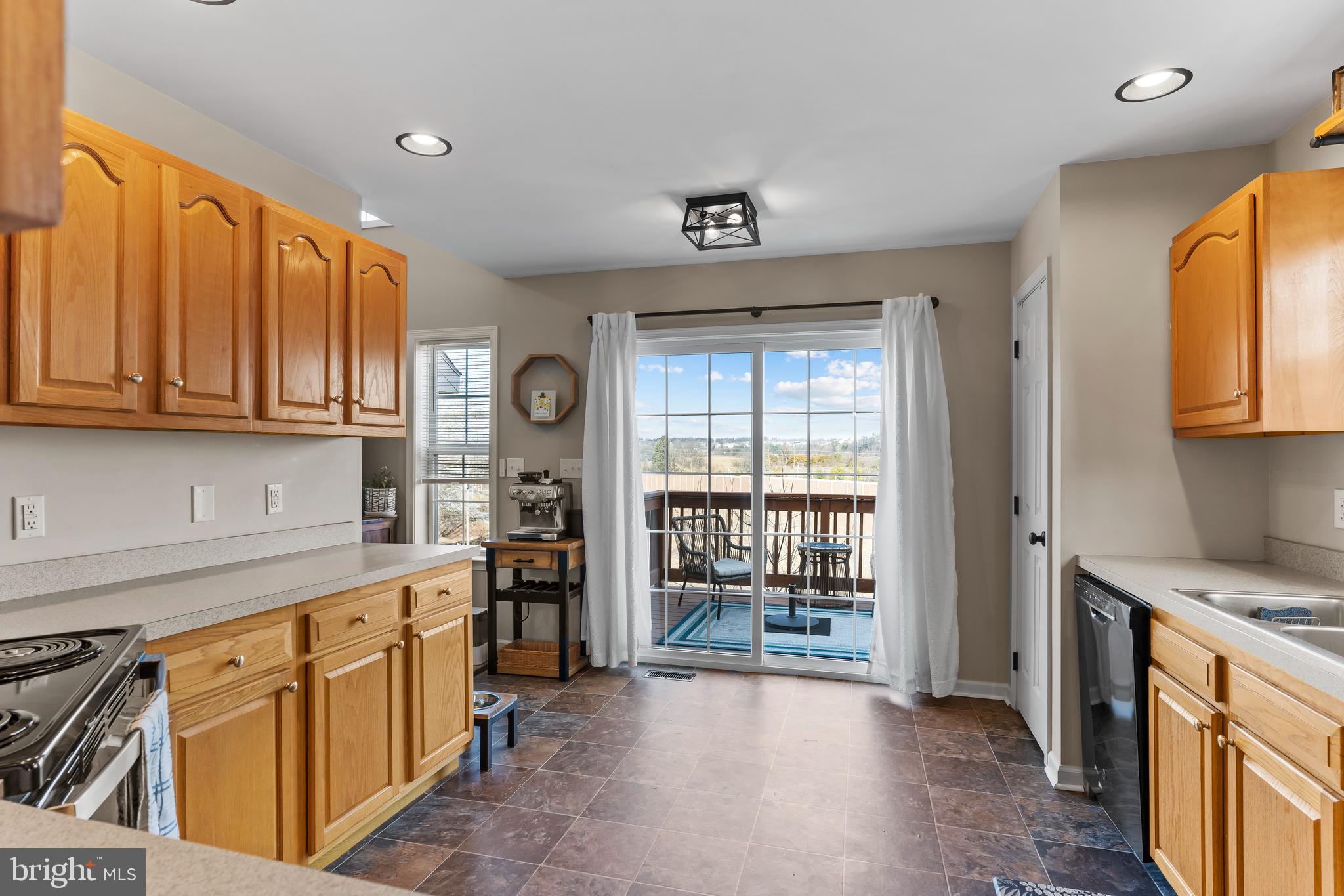 WEATHERSTONE - Residential