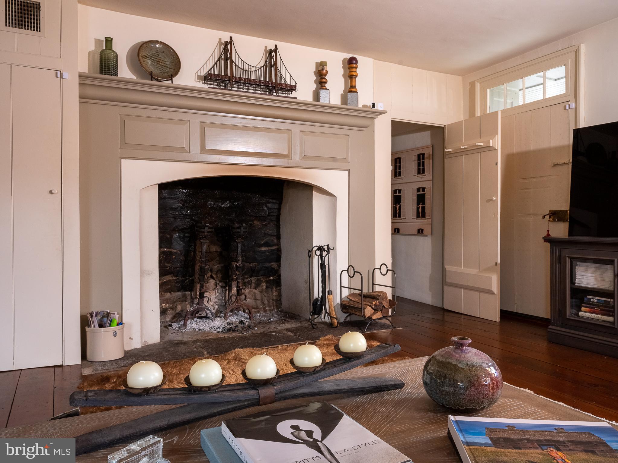 CENTER BRIDGE - Residential