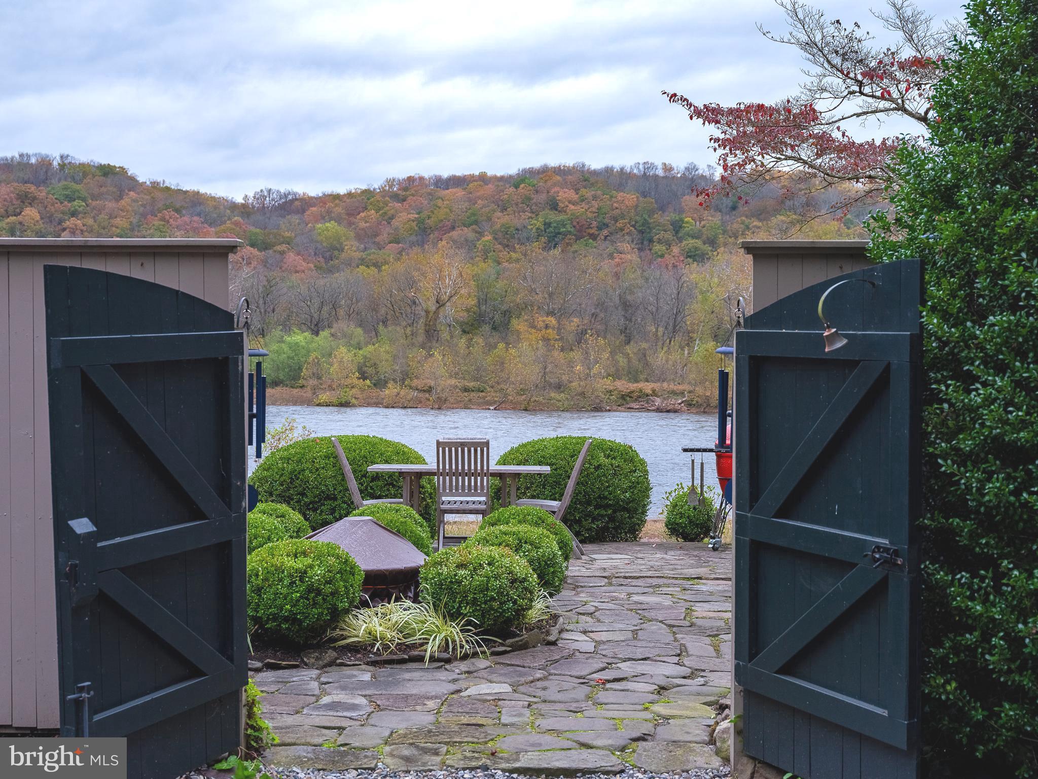 CENTER BRIDGE - Residential