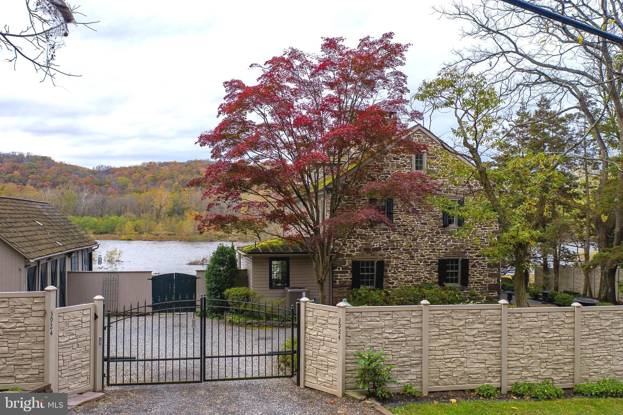 CENTER BRIDGE - Residential