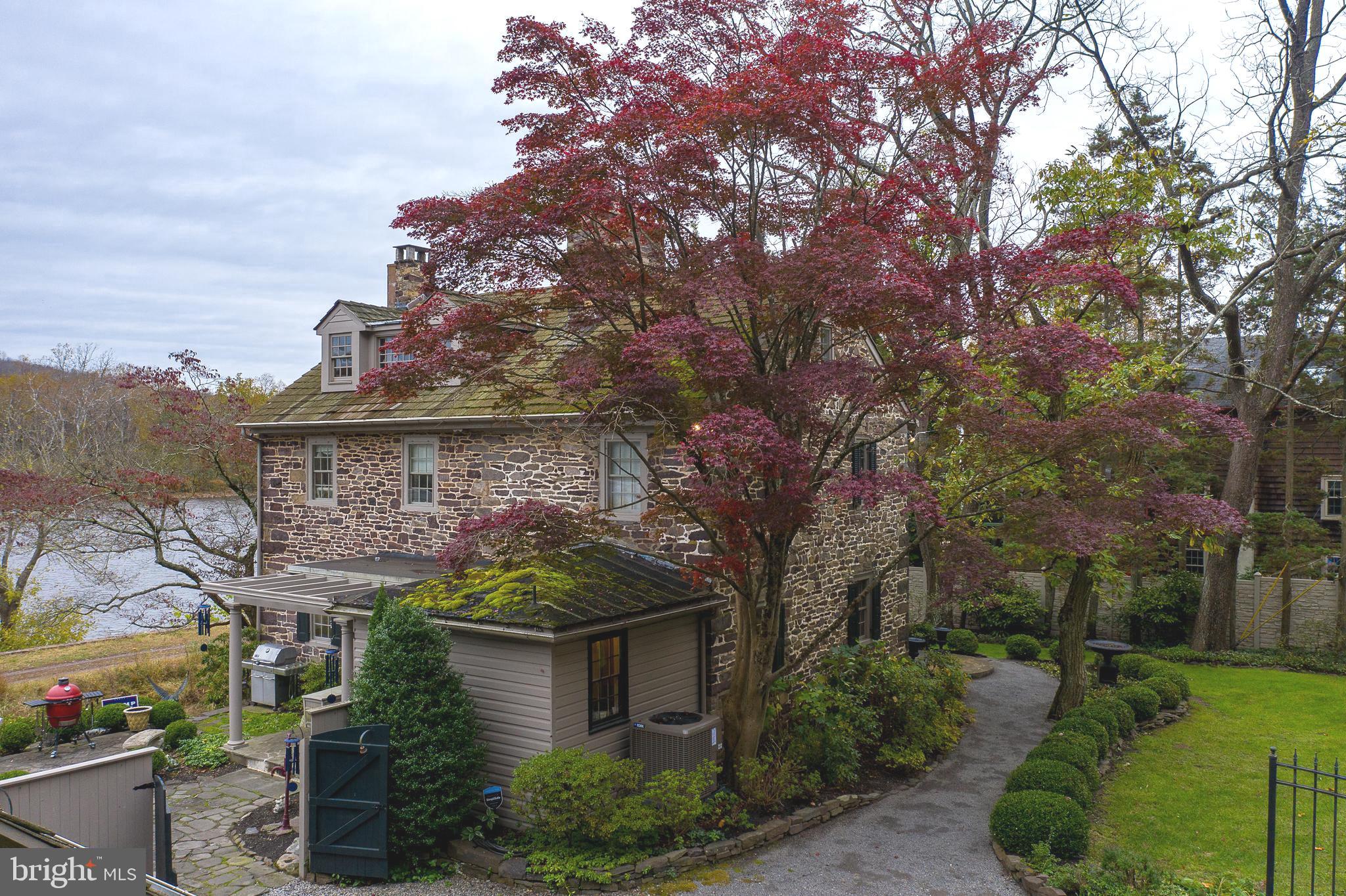 CENTER BRIDGE - Residential