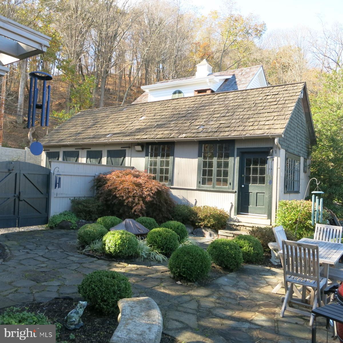 CENTER BRIDGE - Residential