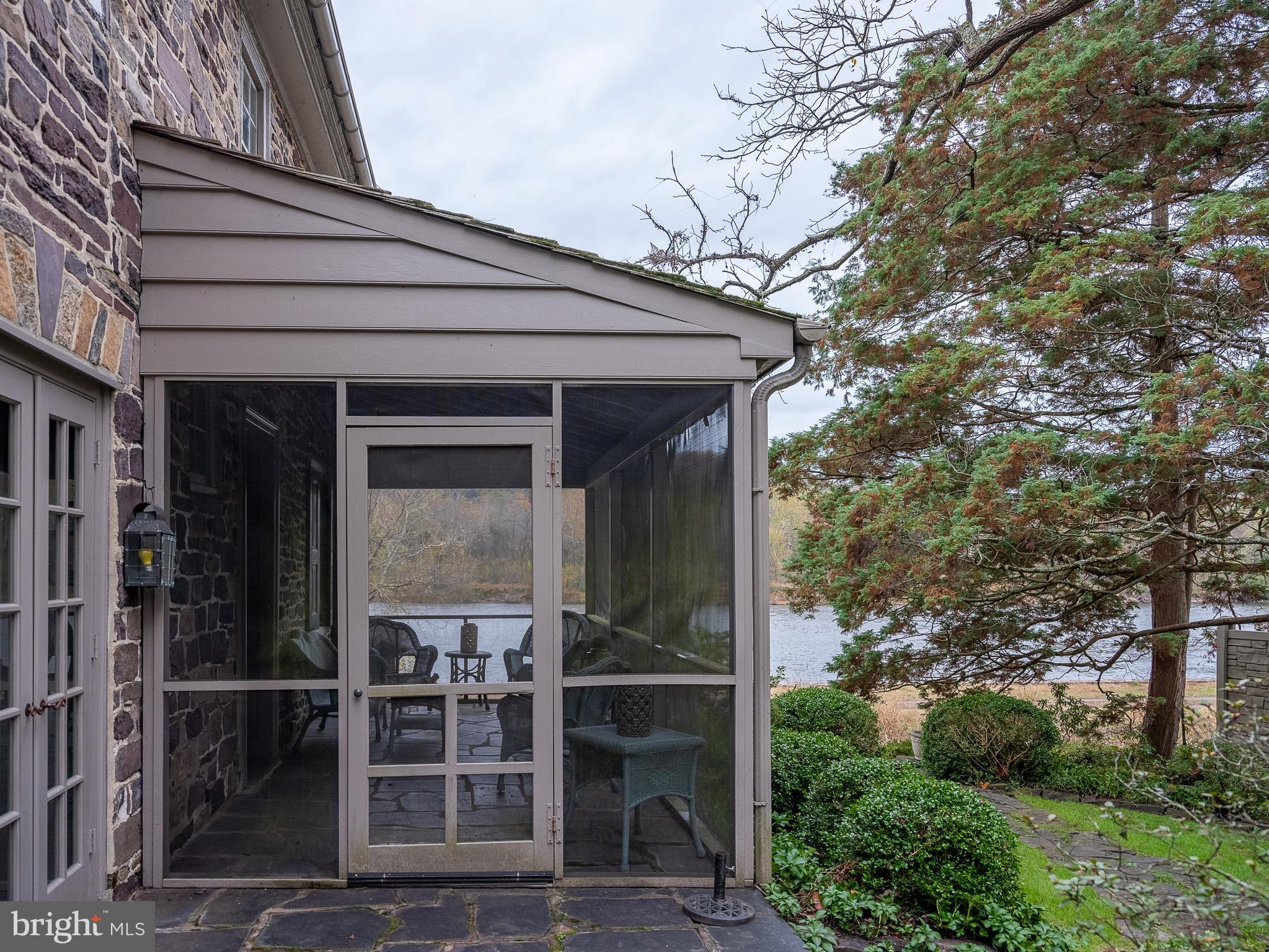 CENTER BRIDGE - Residential