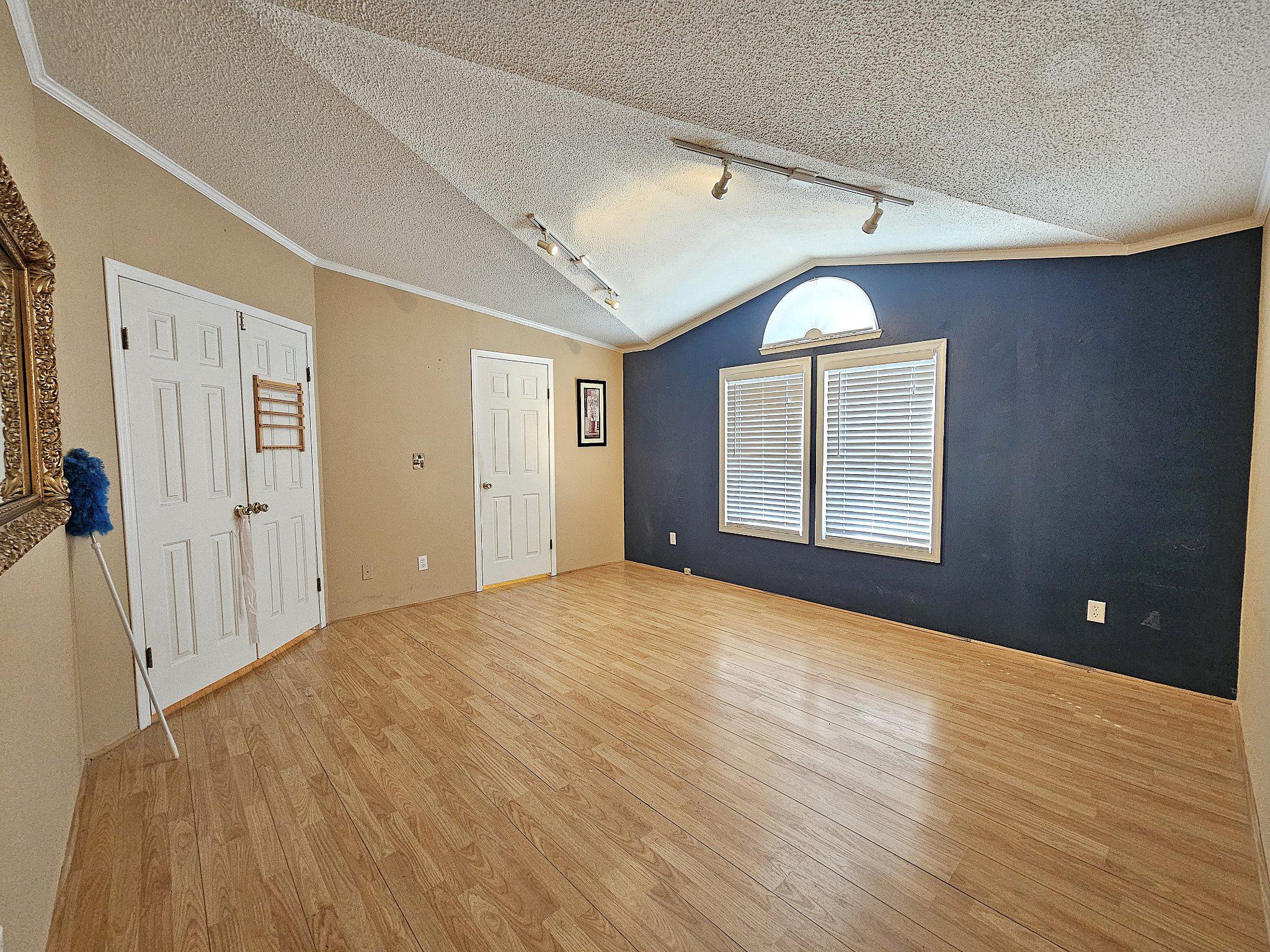 MINERAL ESTATES - Residential