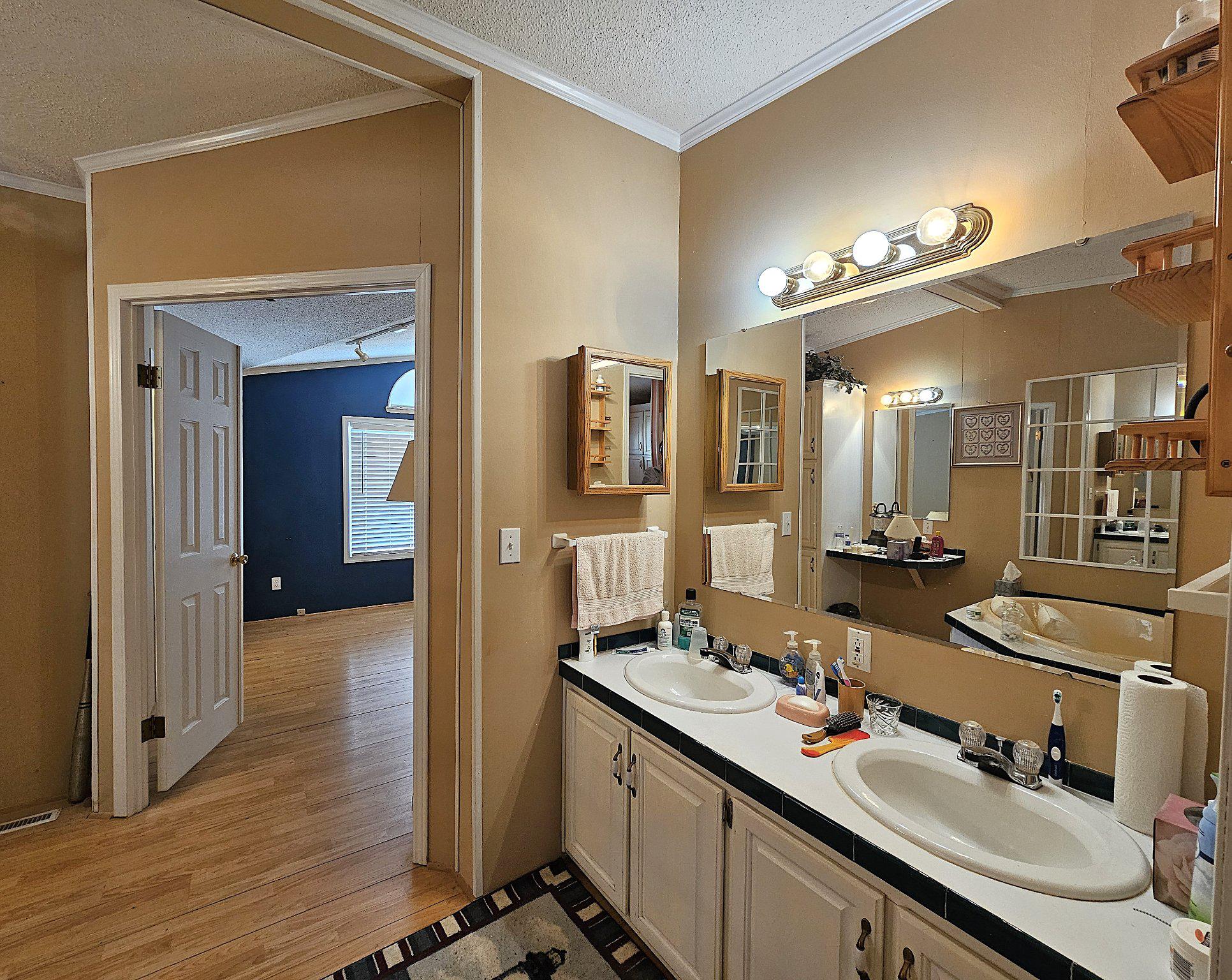 MINERAL ESTATES - Residential