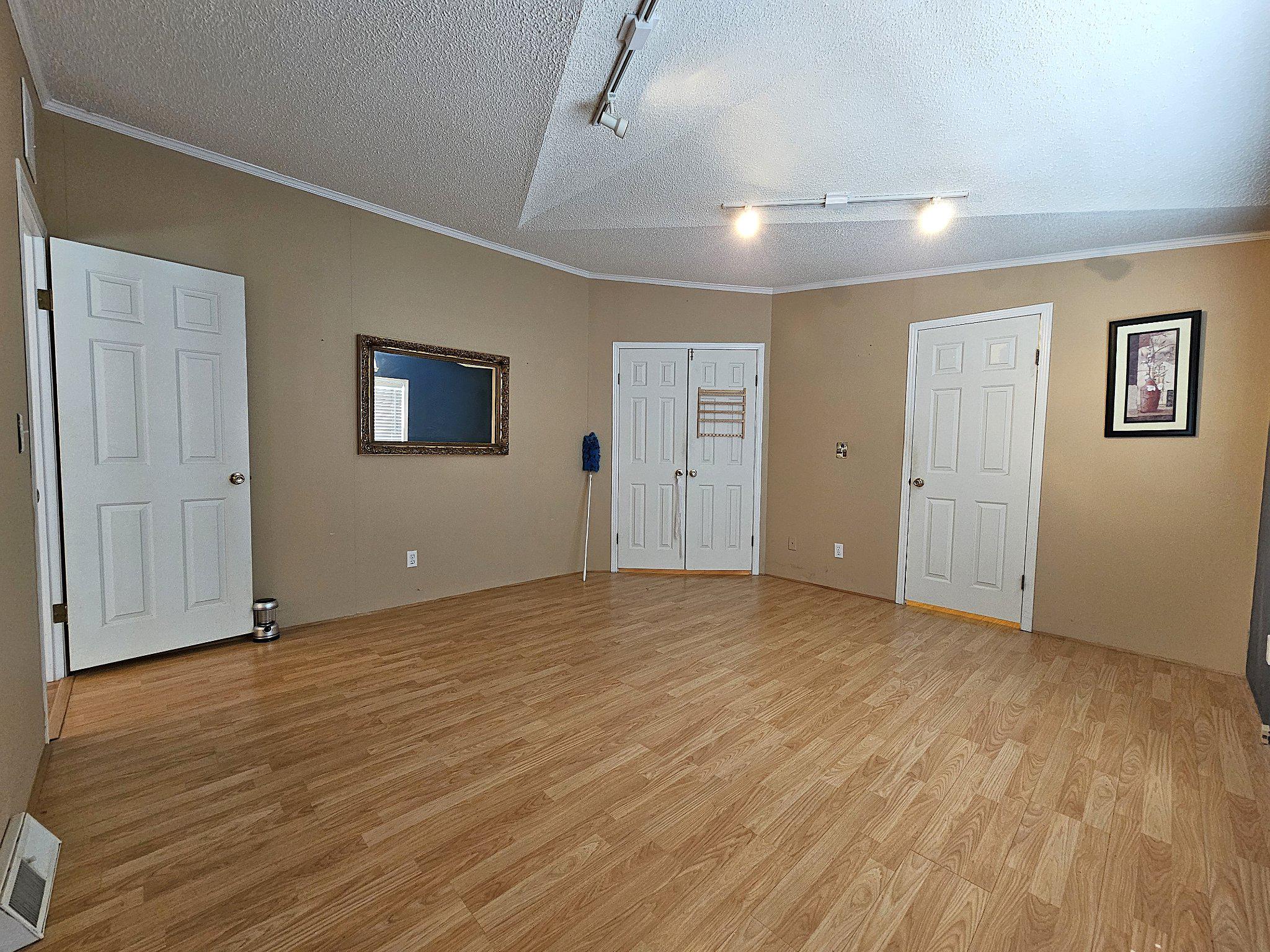 MINERAL ESTATES - Residential