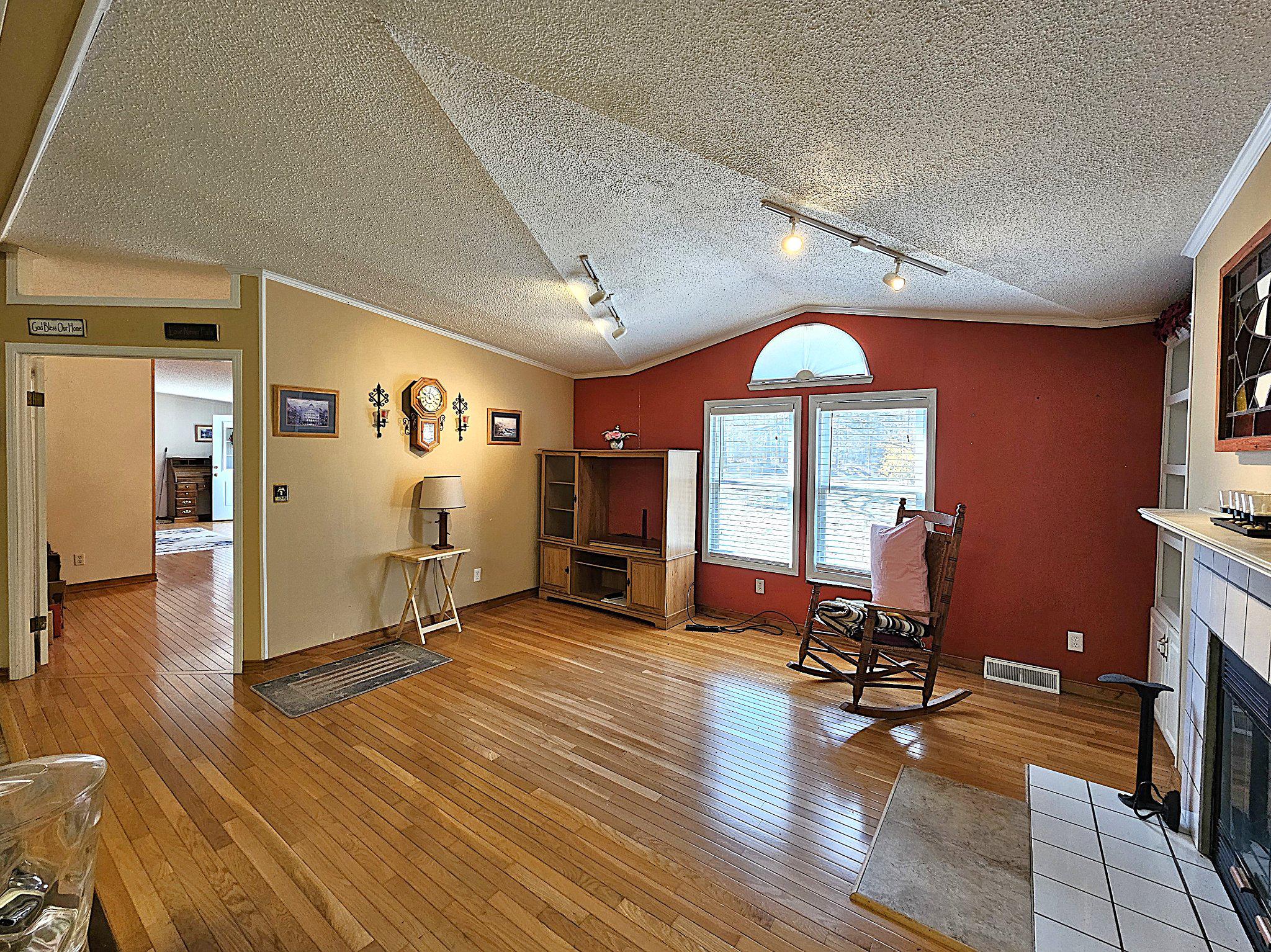 MINERAL ESTATES - Residential