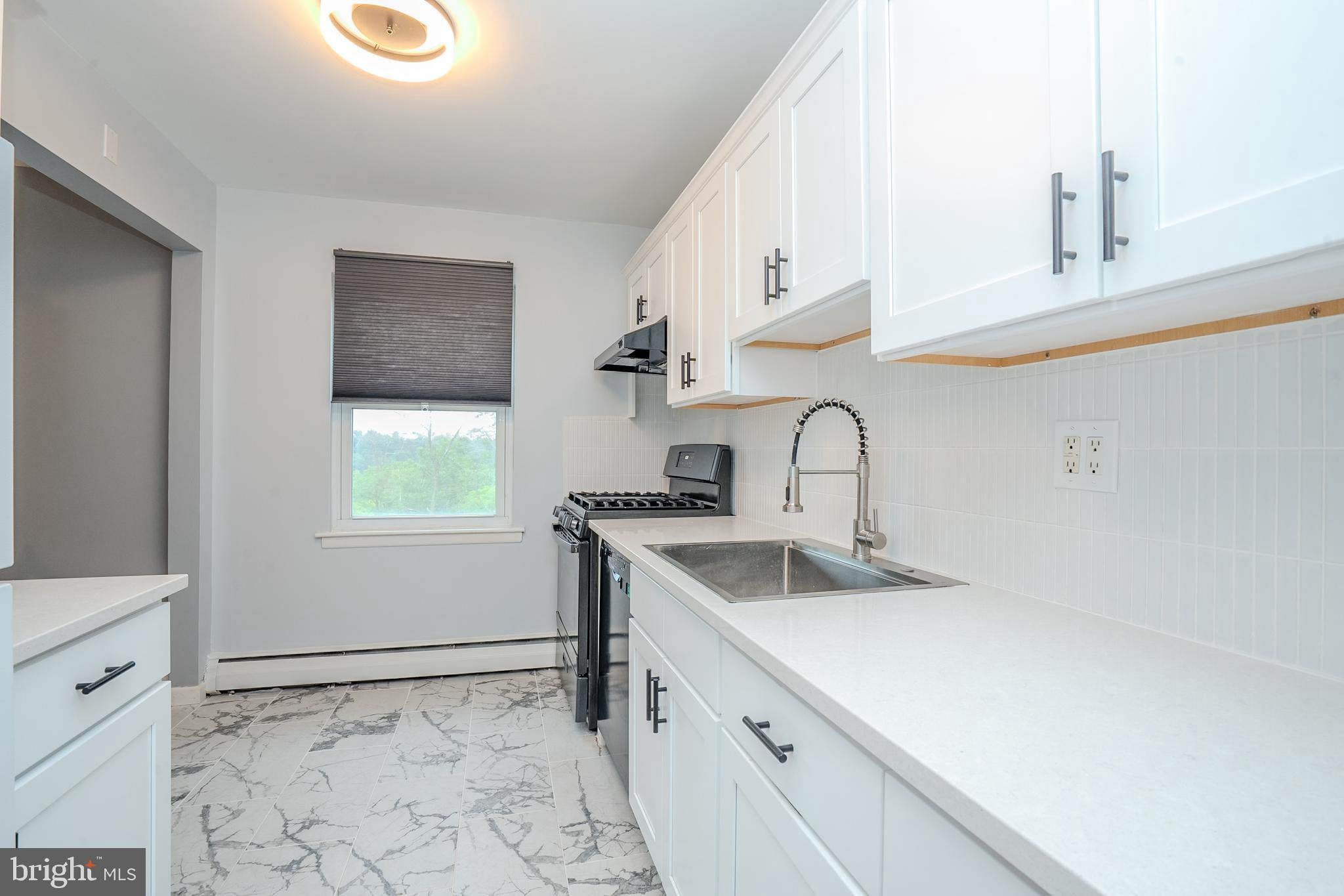 93 FOX ROAD 6B