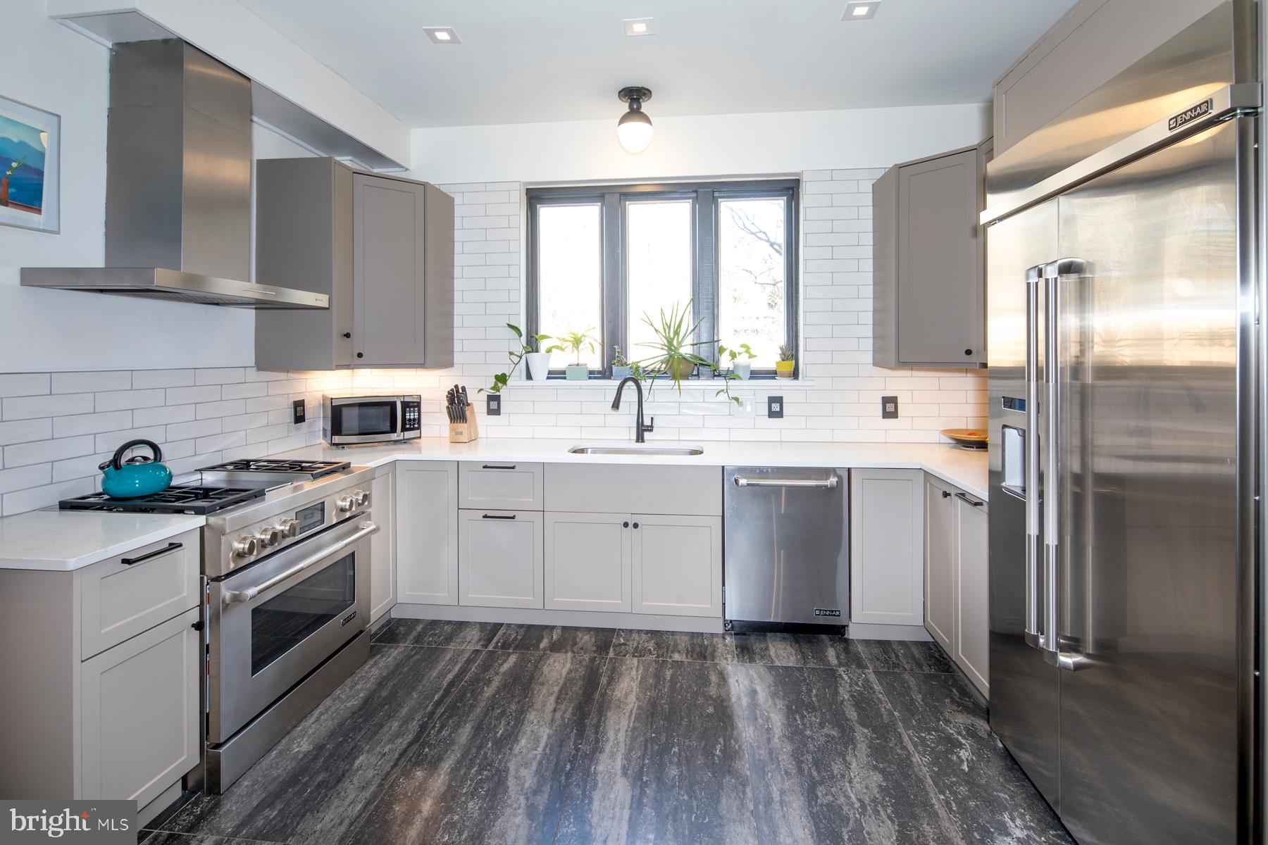 WYNNEWOOD VALLEY - Residential