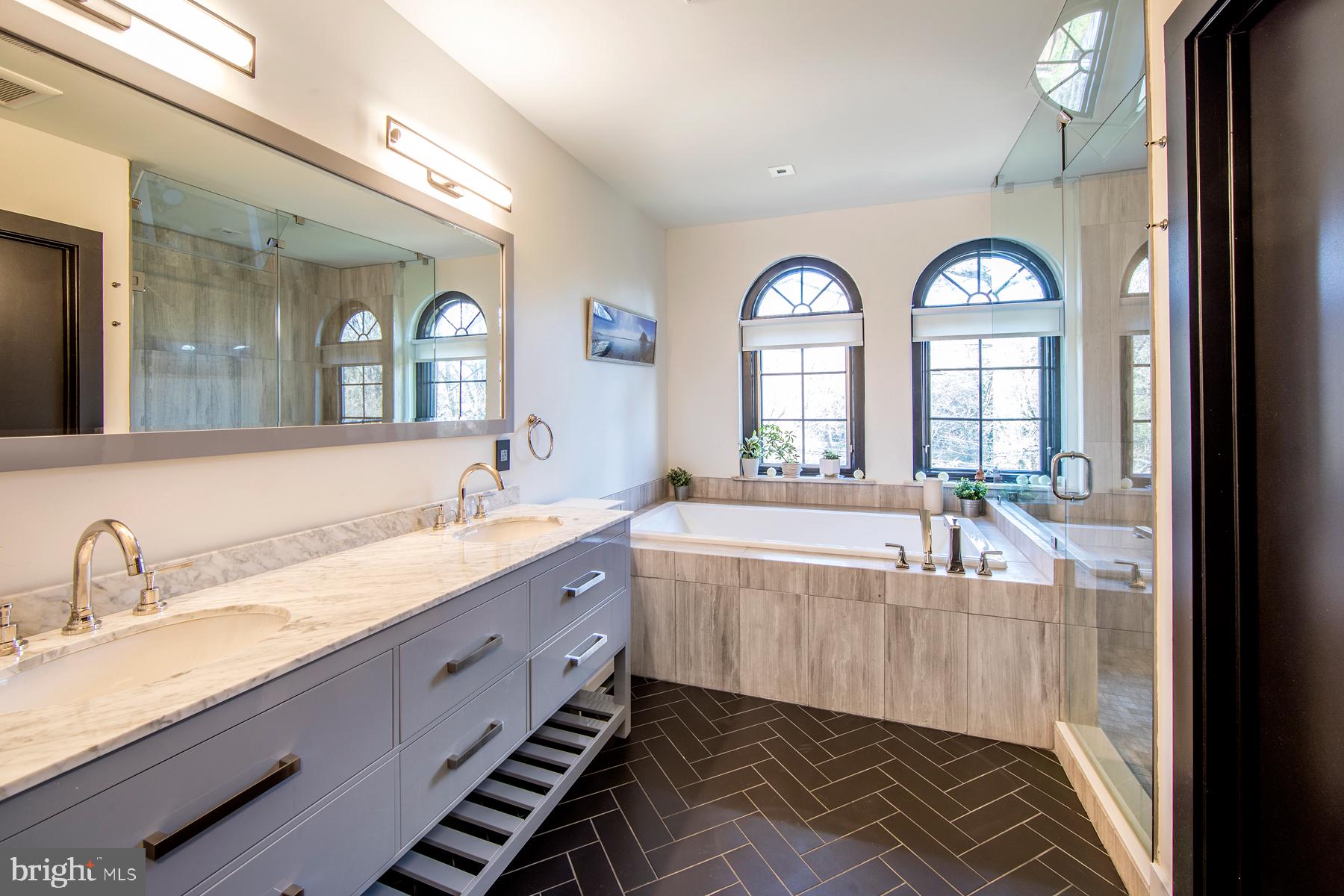 WYNNEWOOD VALLEY - Residential