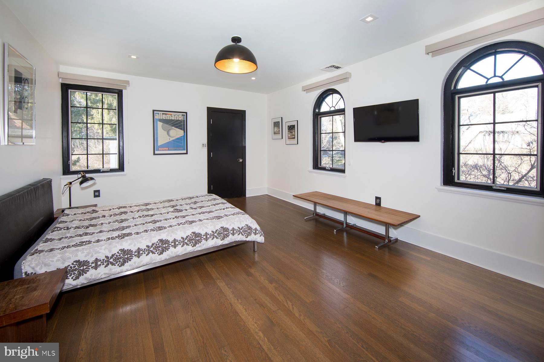 WYNNEWOOD VALLEY - Residential