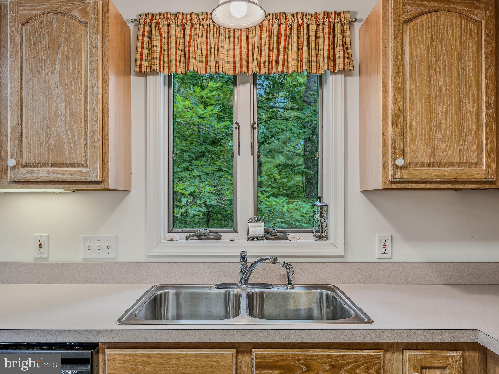 DEER SPRING WOODS - Residential