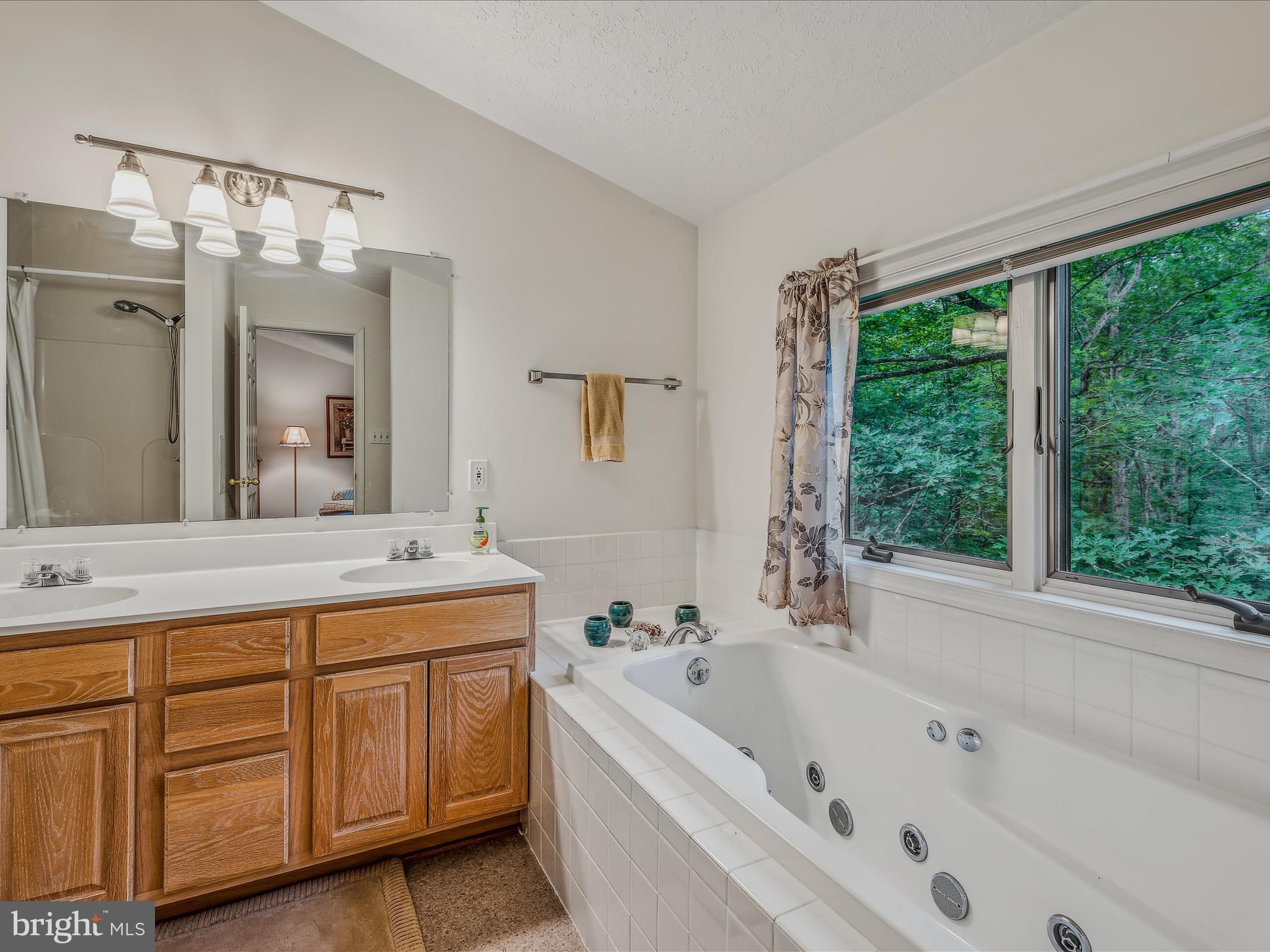 DEER SPRING WOODS - Residential