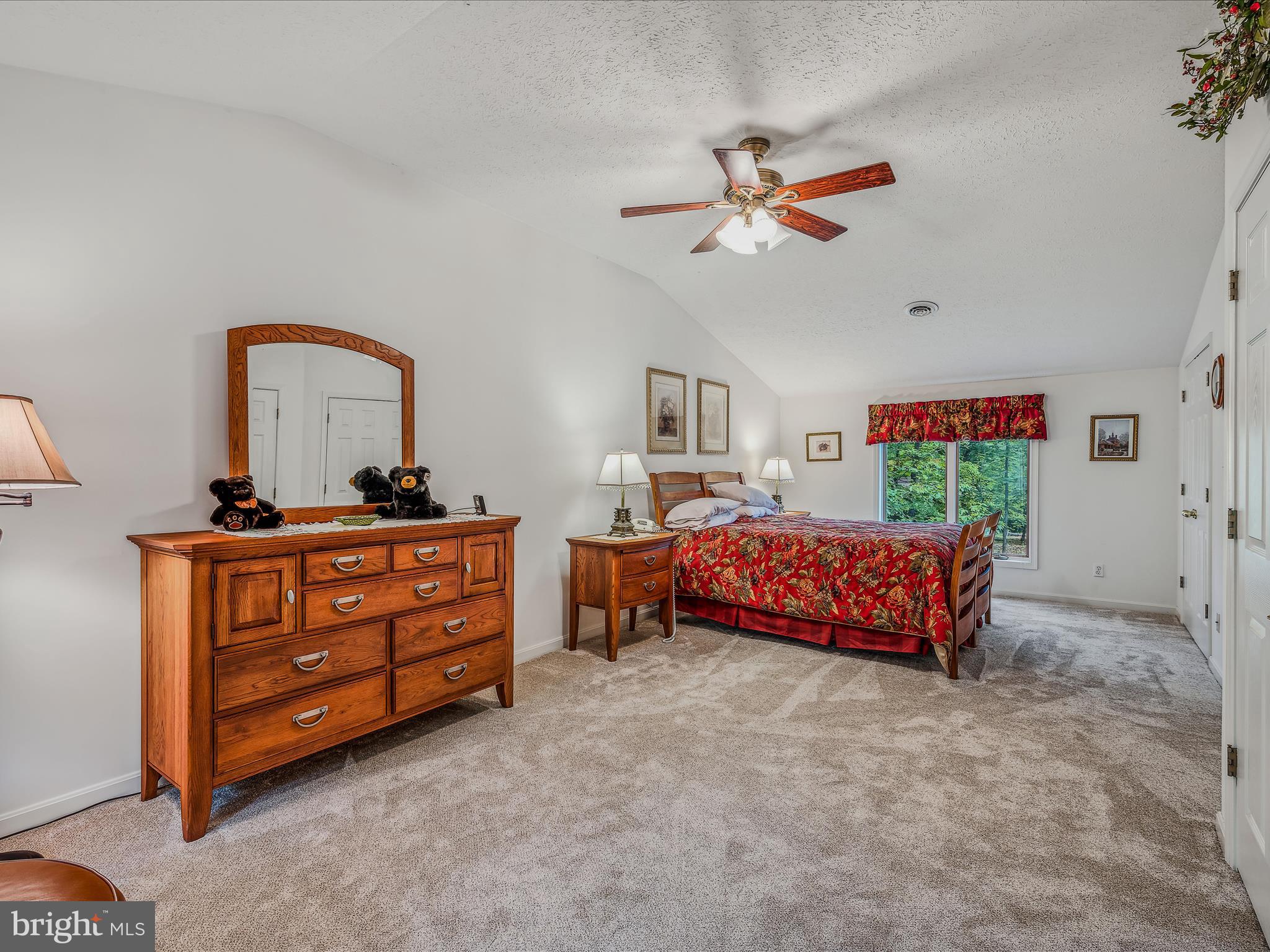 DEER SPRING WOODS - Residential