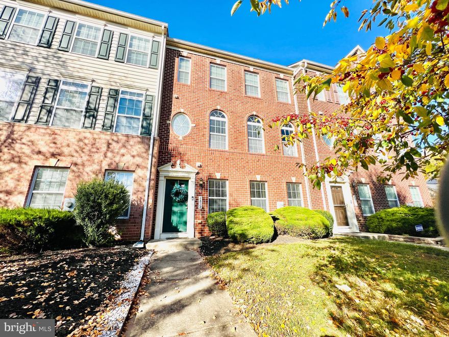 Spacious 3-Bedroom Townhouse for Rent in The Preserve at Piscataway, Accokeek. This elegant townhouse offers 3 bedrooms, 2 full bathrooms, and 2 half bathrooms, along with an oversized 2-car attached garage. Nestled in the sought-after Preserve at Piscataway community, this home boasts hardwood flooring throughout most areas and features a cozy fireplace in the morning room. The kitchen is equipped with stainless steel appliances and a new electric cooktop. Convenient in-unit laundry is located on the bedroom level. The primary suite includes a spacious sitting area and two walk-in closets for ample storage.

Tenant Responsibilities: Lawn care and routine interior/exterior maintenance and No smoking permitted inside the property
Community Amenities: Residents enjoy access to the community's exceptional amenities, including a gym, clubhouse, pool, tennis and basketball courts, and scenic walking trails.

 Income of 3x, good credit, good rental history required. Repair deductible of $125 per repair. Pets will only be considered on a case by case basis. Pets allowed with non refundable pet deposit up to 40 pounds/pet. Pets over 40 pounds will have a $50/monthly charge + non refundable deposit. Renter's insurance will be required. Online application with RentSpree of $40 per adult. Application link: https://apply.link/bg0e2iQ

Available November 1, 2024.