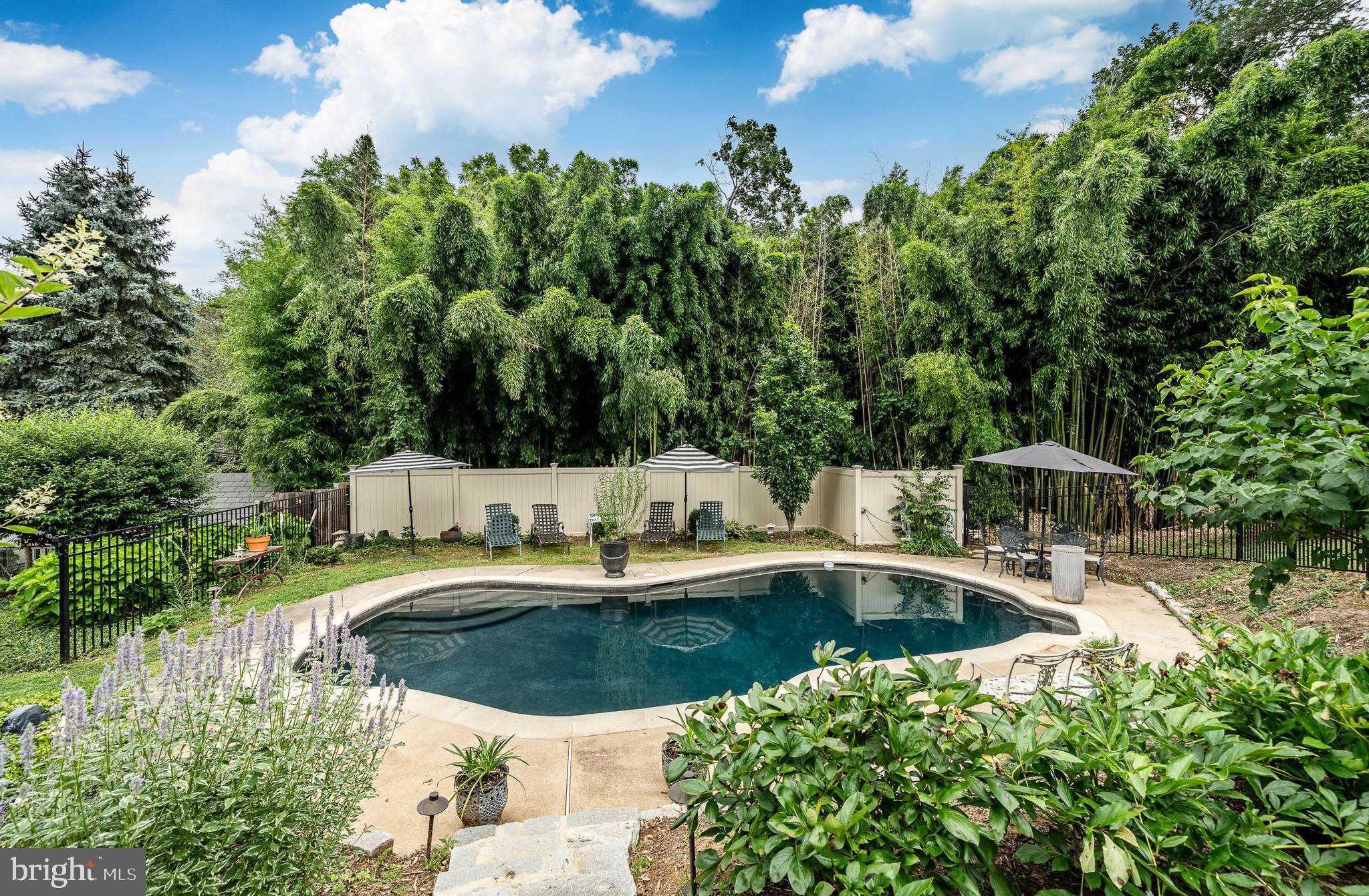 HILLSIDE - Residential