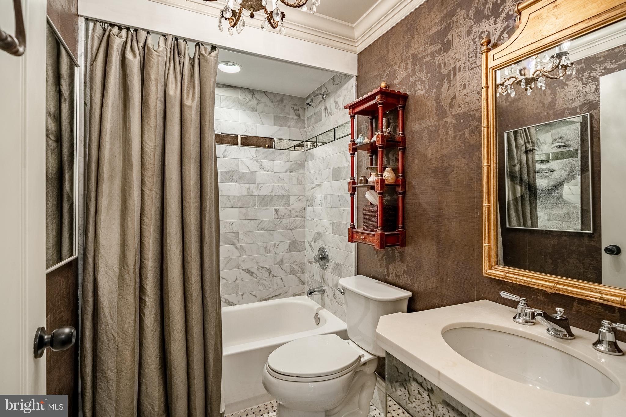 HILLSIDE - Residential