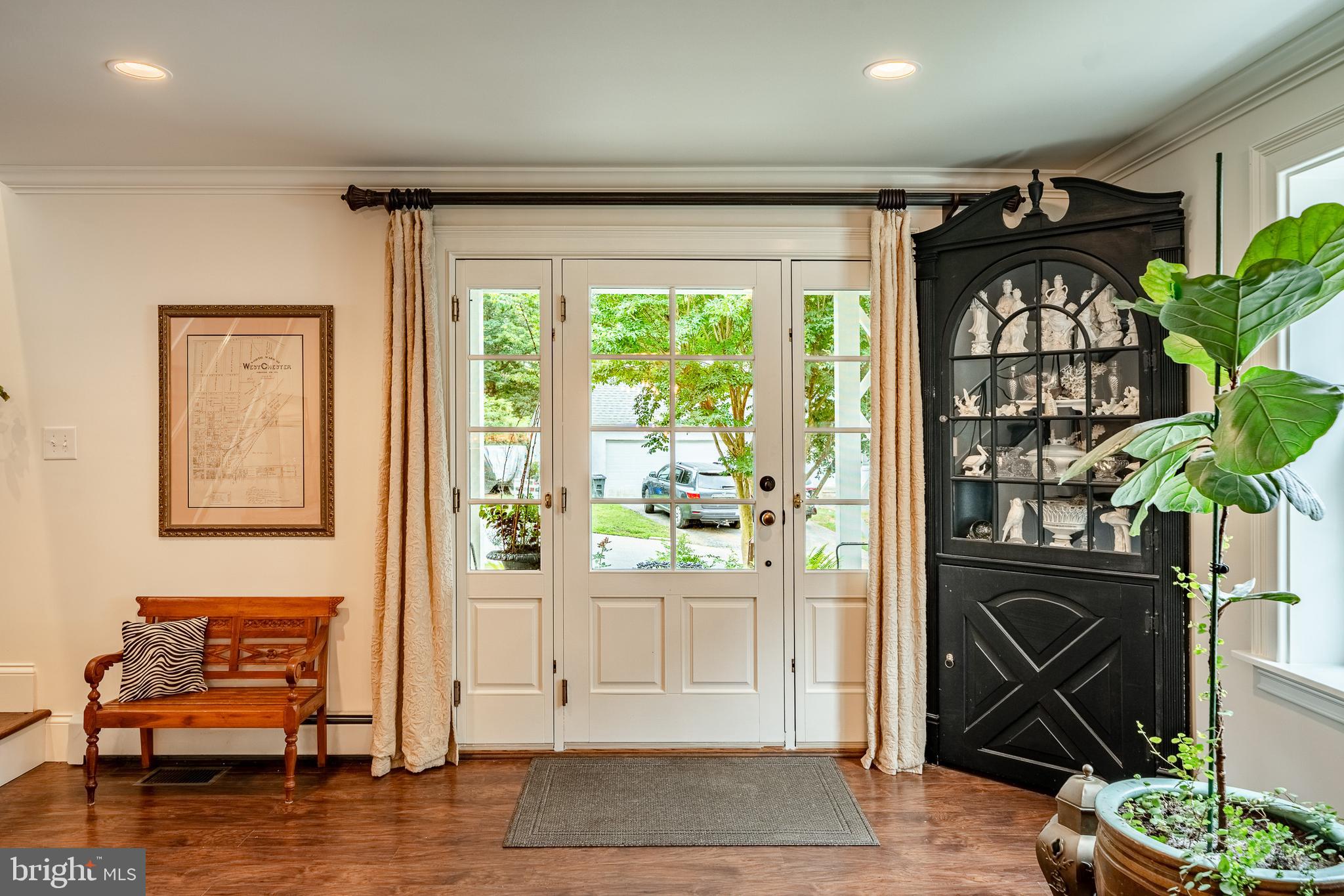 531 HILLSIDE DRIVE