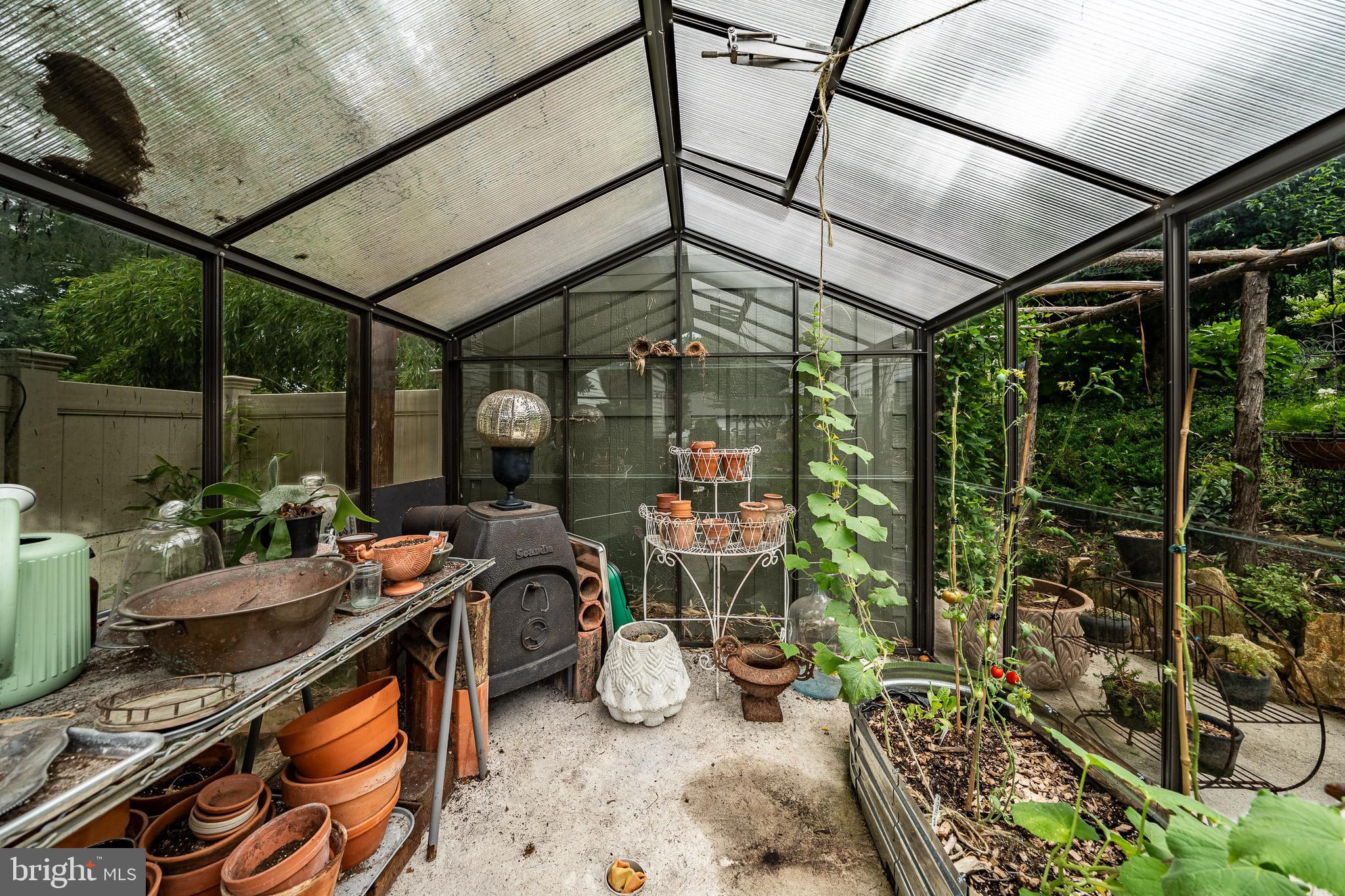 HILLSIDE - Residential