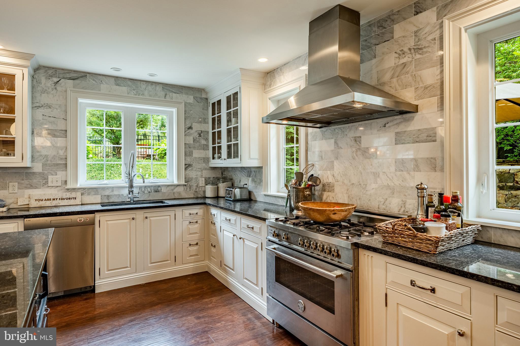 HILLSIDE - Residential