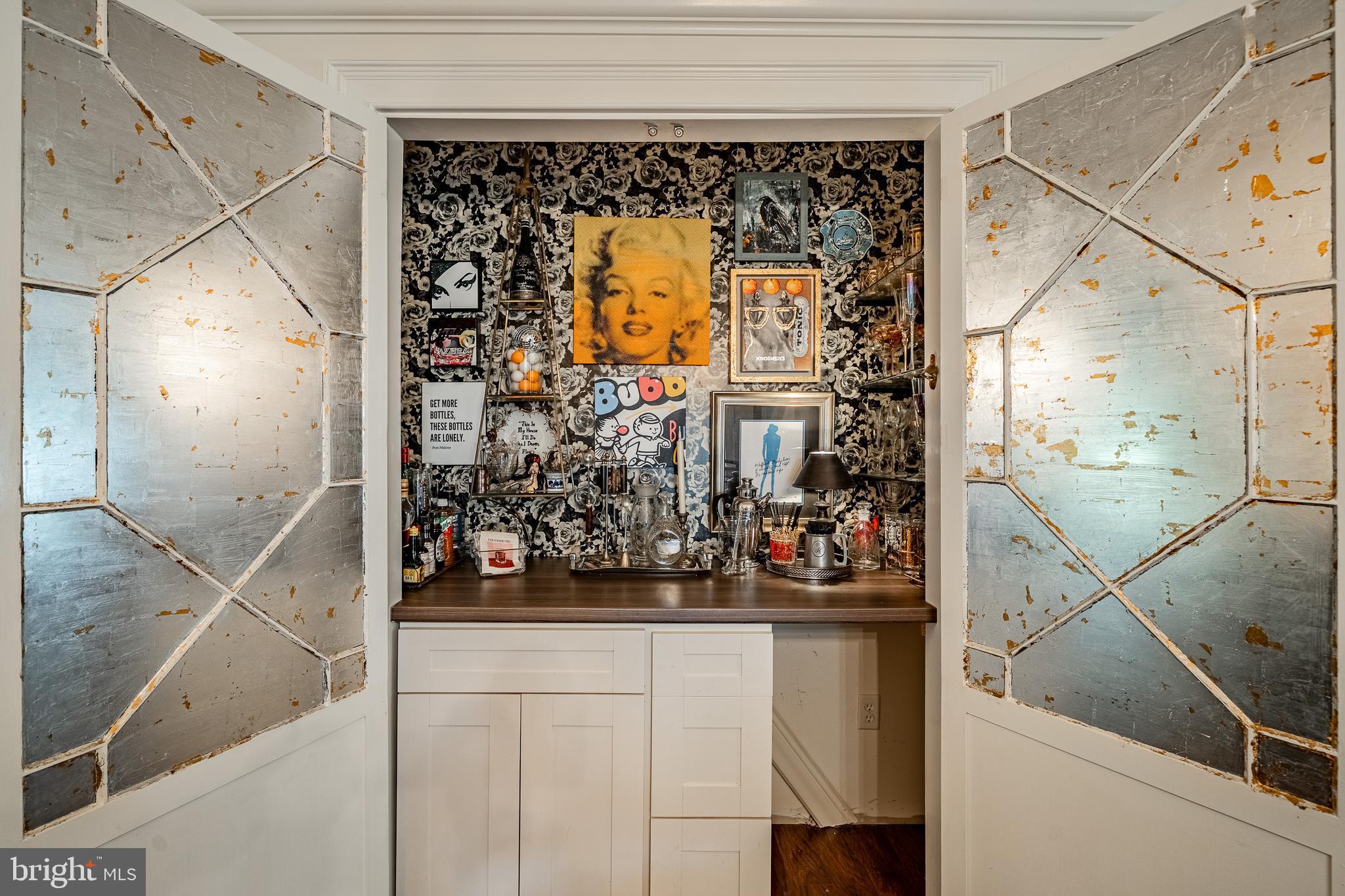 HILLSIDE - Residential