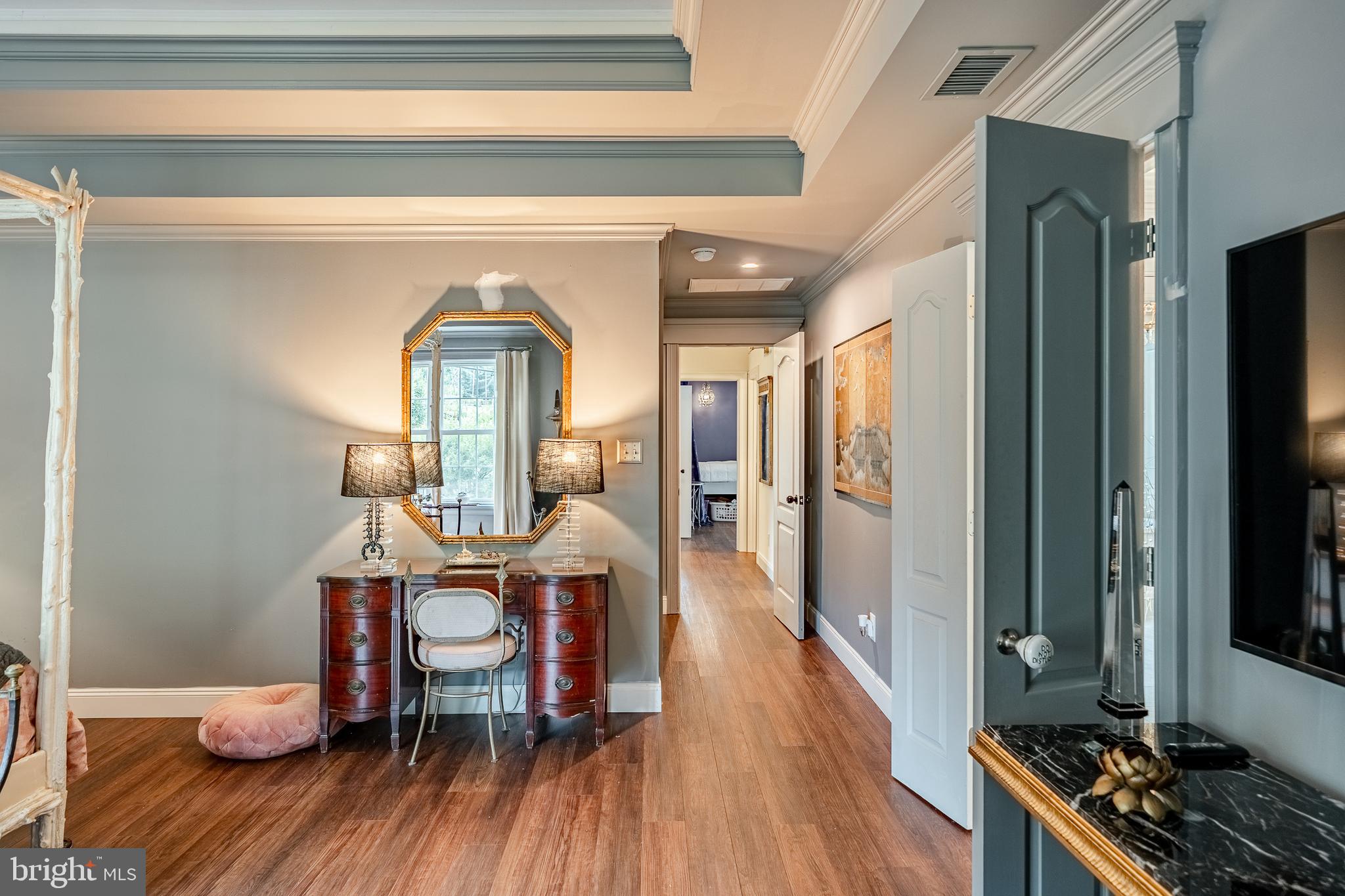 HILLSIDE - Residential