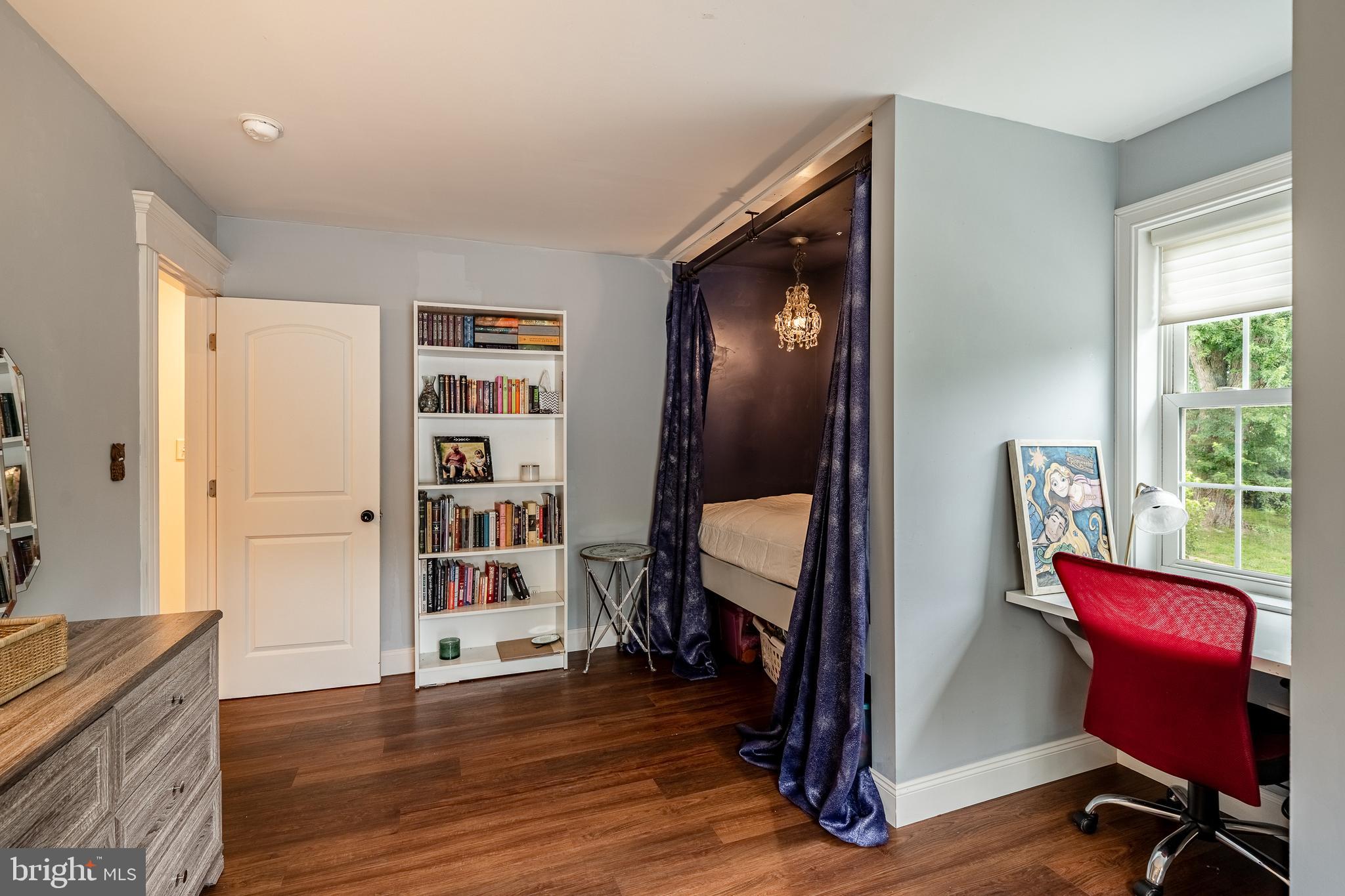 HILLSIDE - Residential