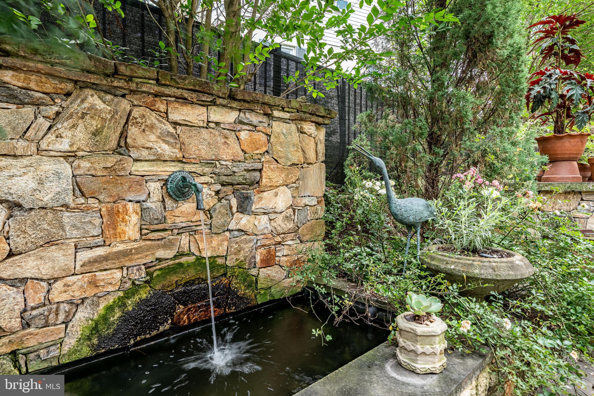 HILLSIDE - Residential