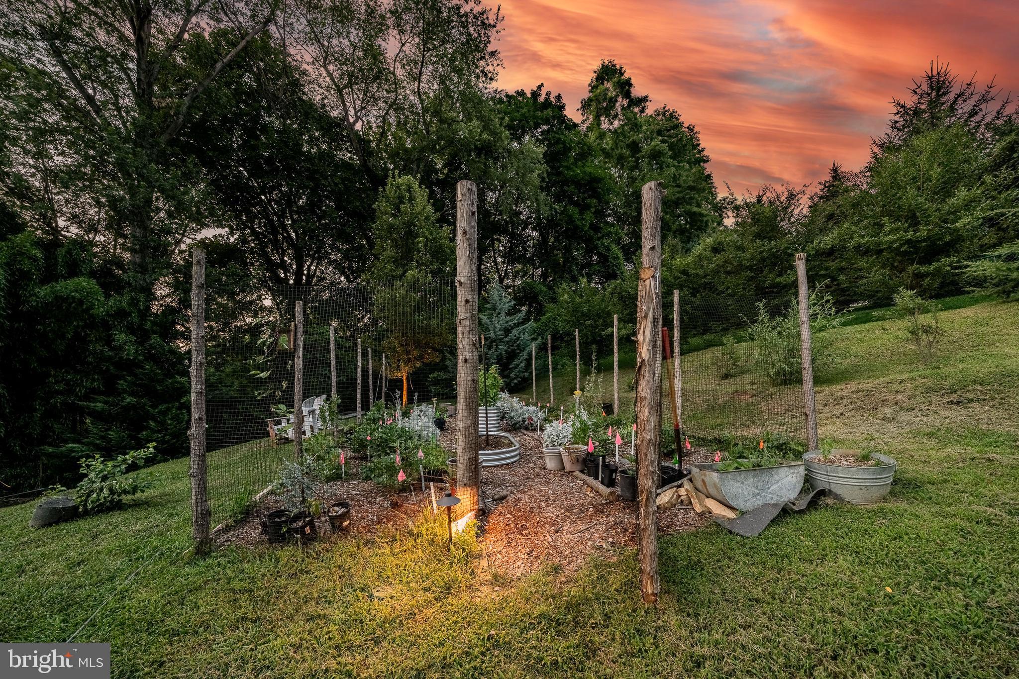 HILLSIDE - Residential