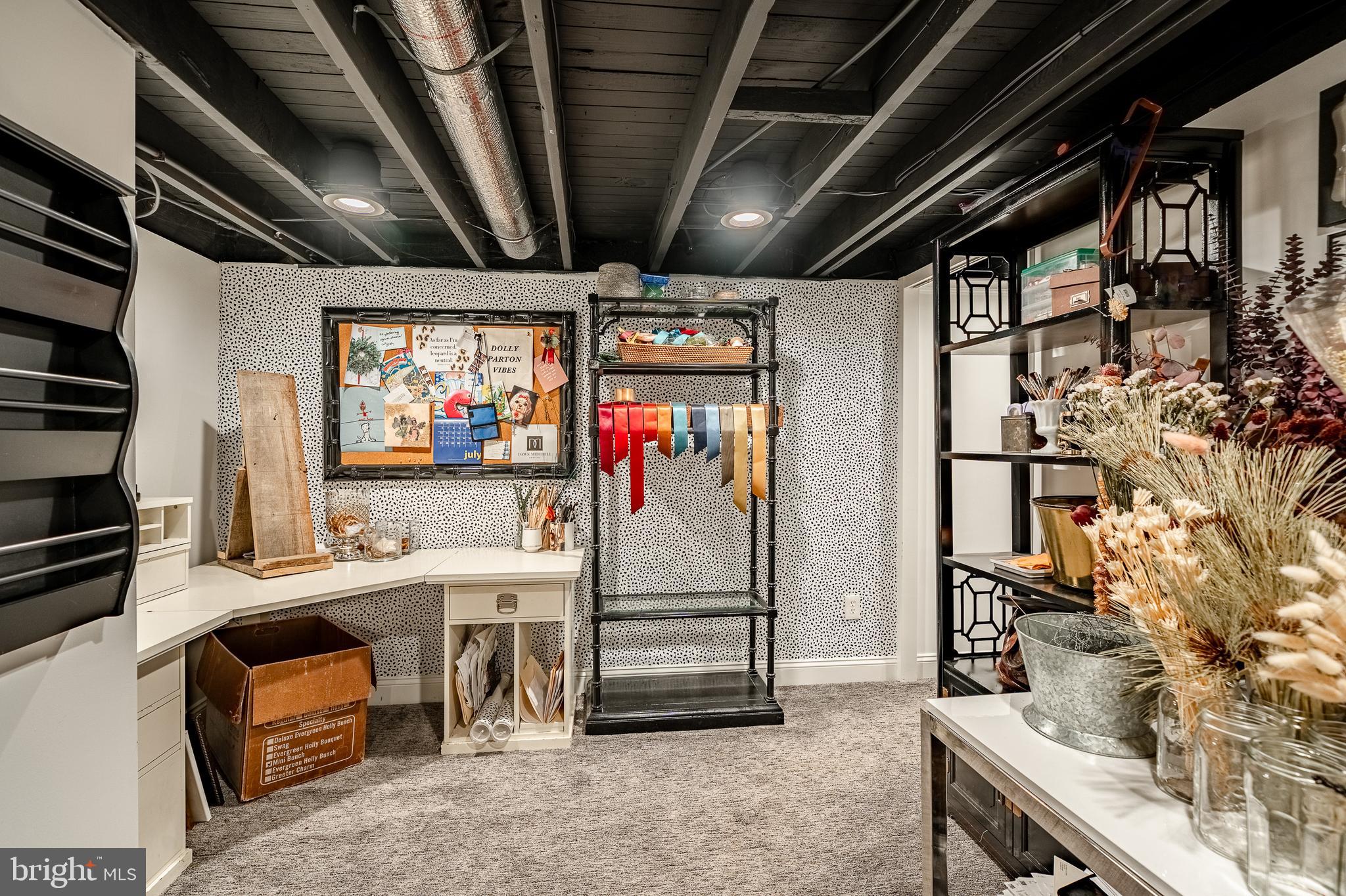 HILLSIDE - Residential